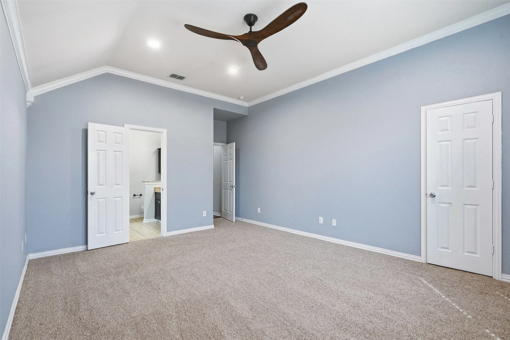 Single Family Residence For Rent in Collin County , 404 Tarpan Trail, Celina, Texas 75009, 5 Bedroom, 4 Bathroom, 2 Garage spaces, 2,852 Sqft, built in 2005, mls#21343653, Real Estate Agent in Celina, Homes For Rent in Collin county, Homes For Rent in Celina, Realtor in Celina Texas, Real Estate Brokerage Independent Realty Texas, Luminita Cordes Realtor