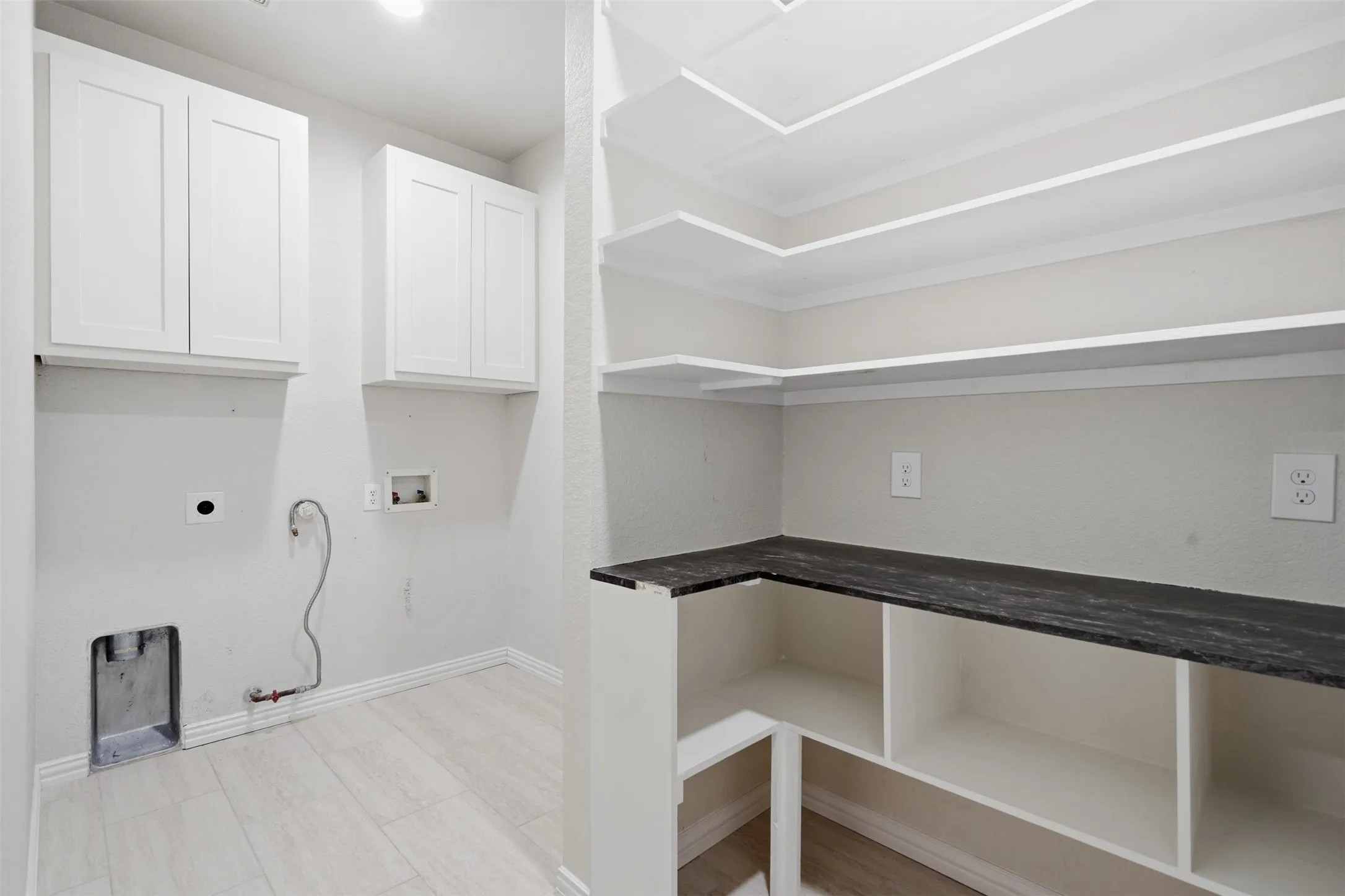 Single Family Residence For Rent in Collin County , 404 Tarpan Trail, Celina, Texas 75009, 5 Bedroom, 4 Bathroom, 2 Garage spaces, 2,852 Sqft, built in 2005, mls#21343653, Real Estate Agent in Celina, Homes For Rent in Collin county, Homes For Rent in Celina, Realtor in Celina Texas, Real Estate Brokerage Independent Realty Texas, Luminita Cordes Realtor