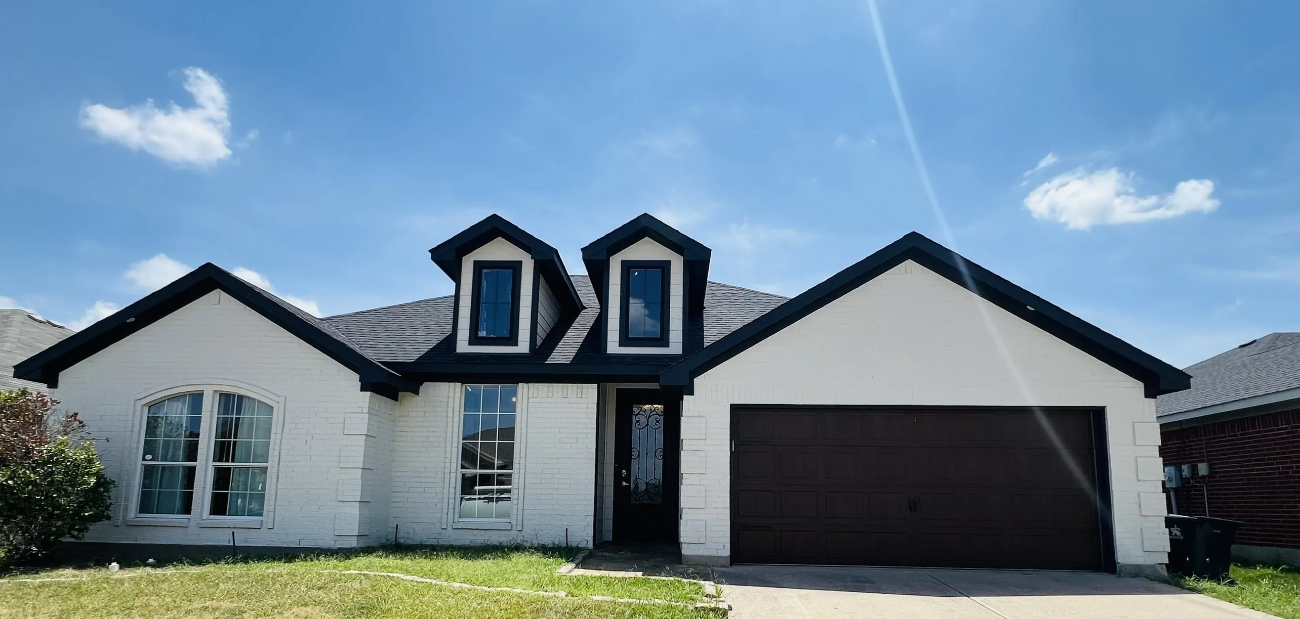 Single Family Residence For Rent in Tarrant County , 1516 Powder Horn Lane, Arlington, Texas 76018, 3 Bedroom, 2 Bathroom, 2 Garage spaces, 1,600 Sqft, built in 2002, mls#21345741, Real Estate Agent in Arlington, Homes For Rent in Tarrant county, Homes For Rent in Arlington, Realtor in Arlington Texas, Real Estate Brokerage Independent Realty Texas, Luminita Cordes Realtor