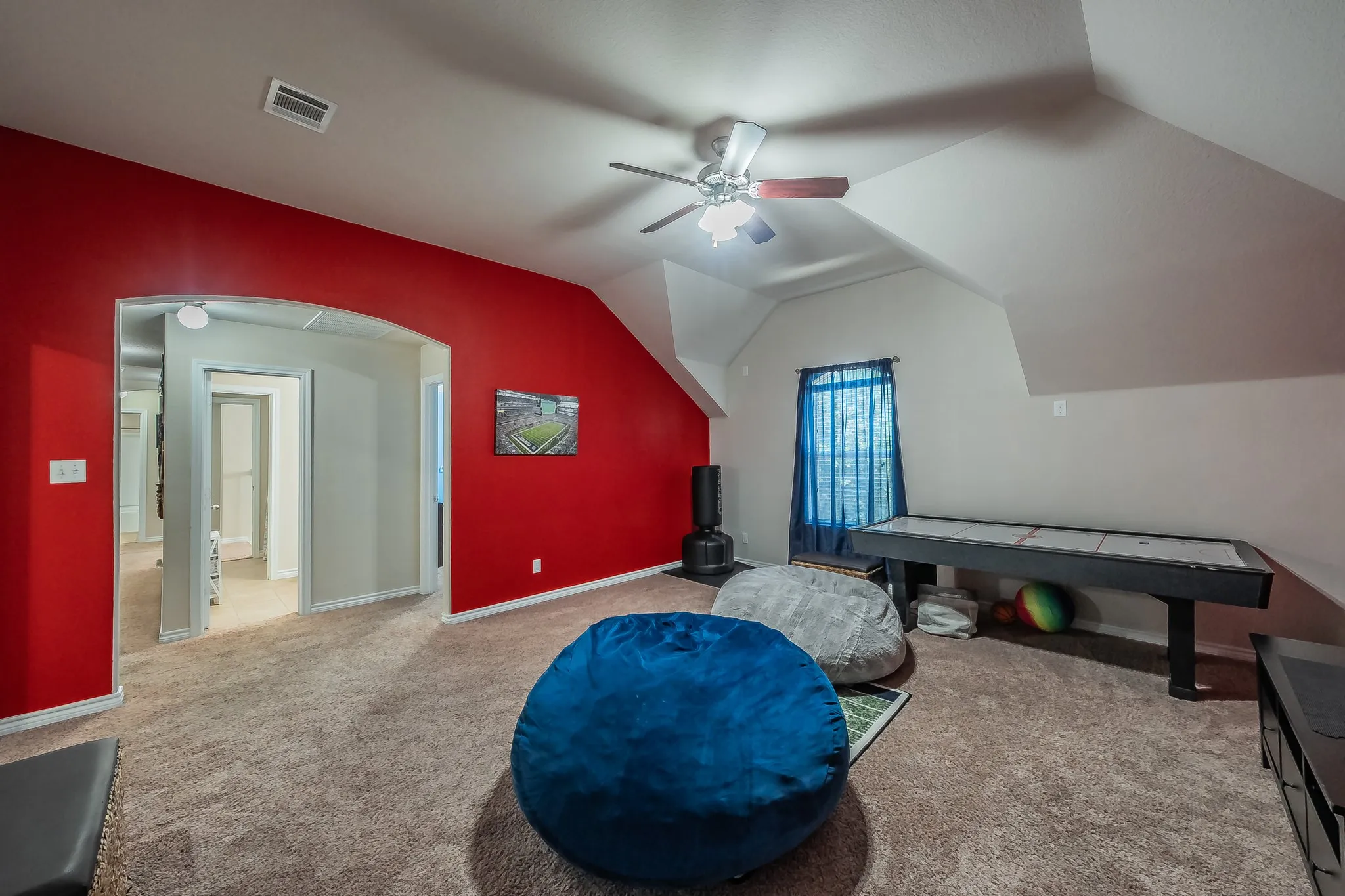 Single Family Residence For Sale in Tarrant County , 309 Garden Path Lane, Mansfield, Texas 76063, 5 Bedroom, 4 Bathroom, 2 Garage spaces, 3,321 Sqft, built in 2012, mls#21346492, Real Estate Agent in Mansfield, Homes For Sale in Tarrant county, Homes For Sale in Mansfield, Realtor in Mansfield Texas, Real Estate Brokerage Independent Realty Texas, Luminita Cordes Realtor