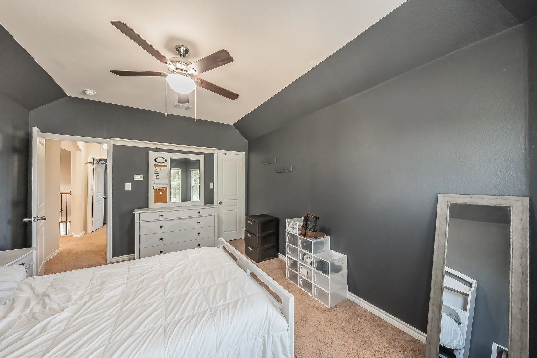 Single Family Residence For Sale in Tarrant County , 309 Garden Path Lane, Mansfield, Texas 76063, 5 Bedroom, 4 Bathroom, 2 Garage spaces, 3,321 Sqft, built in 2012, mls#21346492, Real Estate Agent in Mansfield, Homes For Sale in Tarrant county, Homes For Sale in Mansfield, Realtor in Mansfield Texas, Real Estate Brokerage Independent Realty Texas, Luminita Cordes Realtor