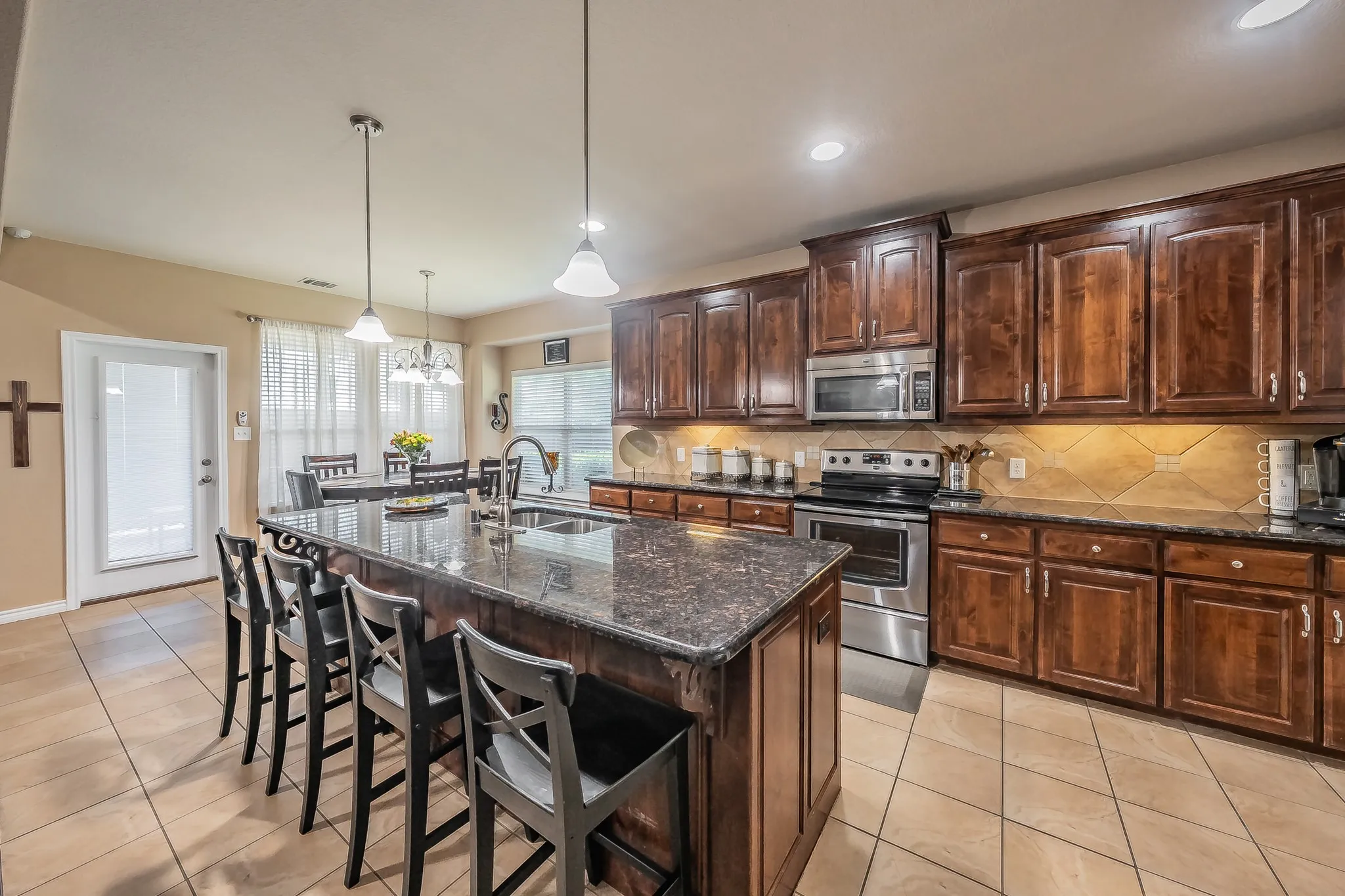 Single Family Residence For Sale in Tarrant County , 309 Garden Path Lane, Mansfield, Texas 76063, 5 Bedroom, 4 Bathroom, 2 Garage spaces, 3,321 Sqft, built in 2012, mls#21346492, Real Estate Agent in Mansfield, Homes For Sale in Tarrant county, Homes For Sale in Mansfield, Realtor in Mansfield Texas, Real Estate Brokerage Independent Realty Texas, Luminita Cordes Realtor