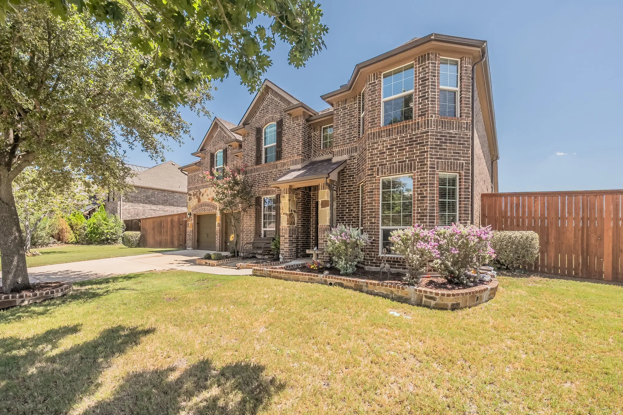 Single Family Residence For Sale in Tarrant County , 309 Garden Path Lane, Mansfield, Texas 76063, 5 Bedroom, 4 Bathroom, 2 Garage spaces, 3,321 Sqft, built in 2012, mls#21346492, Real Estate Agent in Mansfield, Homes For Sale in Tarrant county, Homes For Sale in Mansfield, Realtor in Mansfield Texas, Real Estate Brokerage Independent Realty Texas, Luminita Cordes Realtor