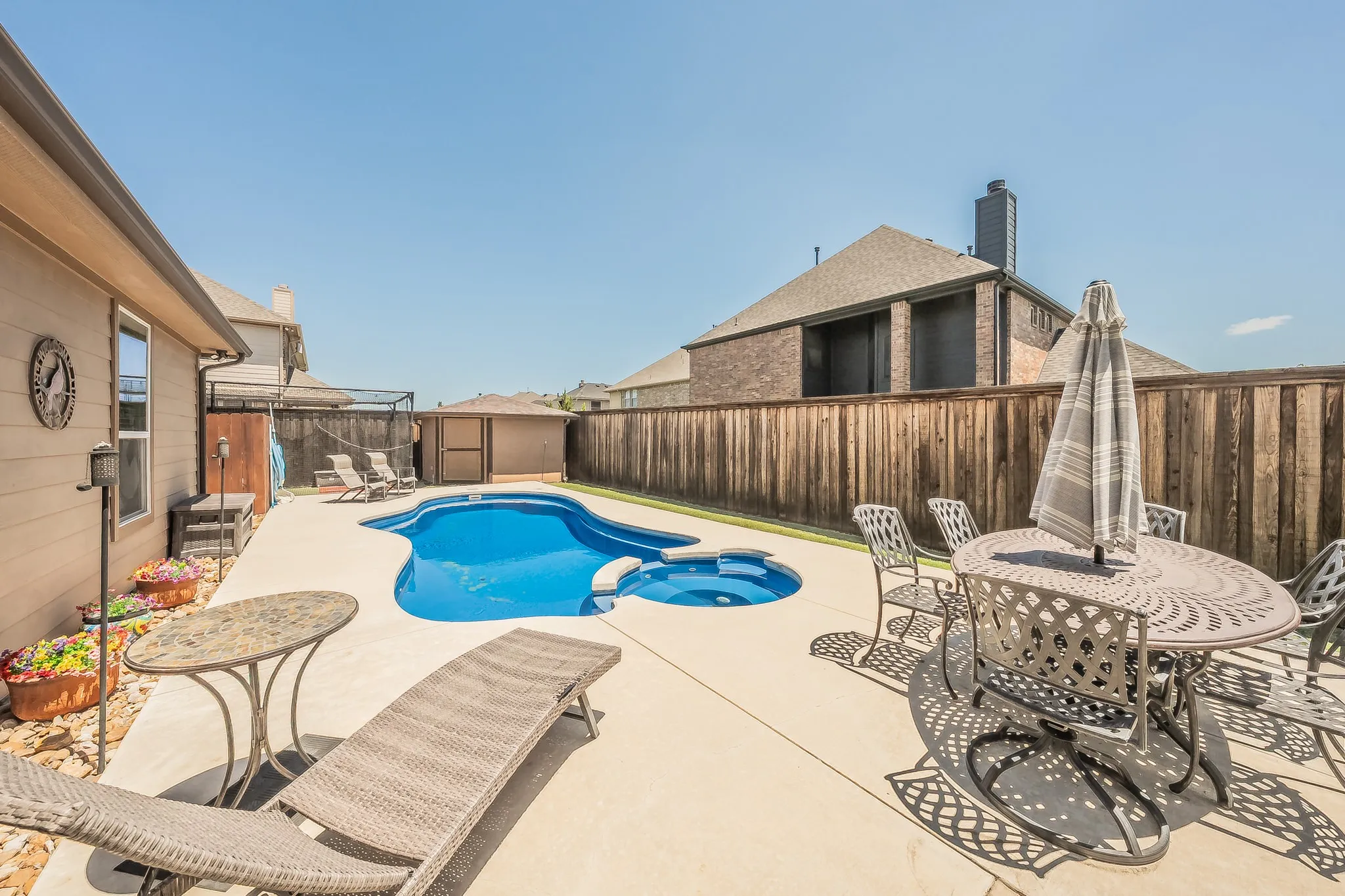 Single Family Residence For Sale in Tarrant County , 309 Garden Path Lane, Mansfield, Texas 76063, 5 Bedroom, 4 Bathroom, 2 Garage spaces, 3,321 Sqft, built in 2012, mls#21346492, Real Estate Agent in Mansfield, Homes For Sale in Tarrant county, Homes For Sale in Mansfield, Realtor in Mansfield Texas, Real Estate Brokerage Independent Realty Texas, Luminita Cordes Realtor