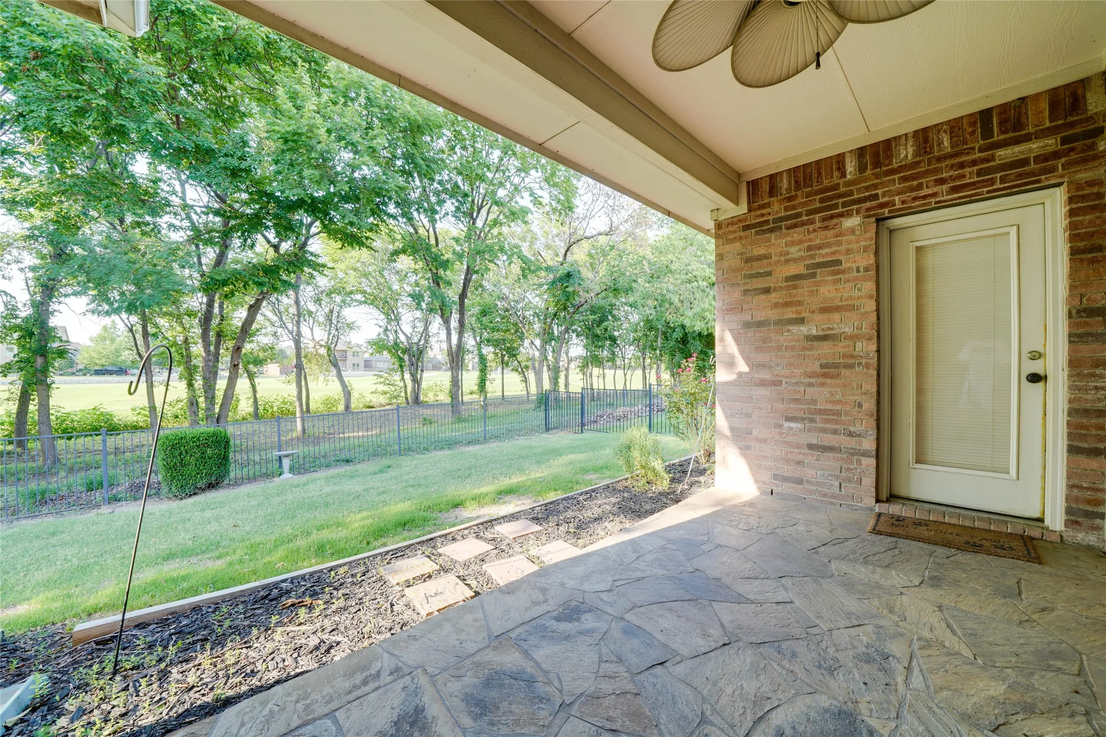 Single Family Residence For Rent in Collin County , 9724 Water Tree Drive, Mc Kinney, Texas 75072, 3 Bedroom, 2 Bathroom, 2 Garage spaces, 2,262 Sqft, built in 2004, mls#21347324, Real Estate Agent in Mc Kinney, Homes For Rent in Collin county, Homes For Rent in Mc Kinney, Realtor in Mc Kinney Texas, Real Estate Brokerage Independent Realty Texas, Luminita Cordes Realtor