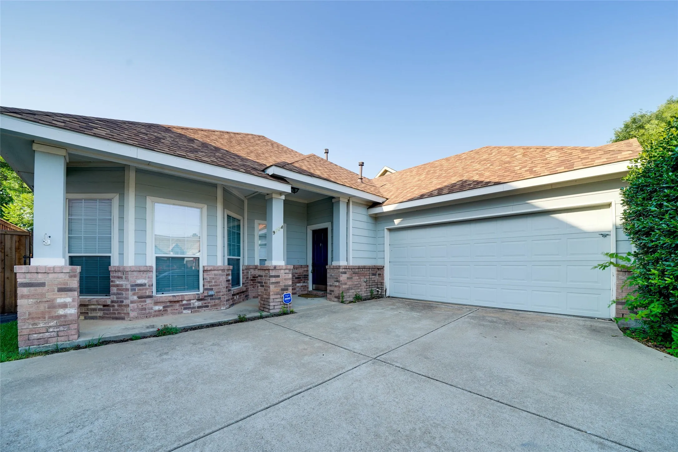 Single Family Residence For Rent in Collin County , 9724 Water Tree Drive, Mc Kinney, Texas 75072, 3 Bedroom, 2 Bathroom, 2 Garage spaces, 2,262 Sqft, built in 2004, mls#21347324, Real Estate Agent in Mc Kinney, Homes For Rent in Collin county, Homes For Rent in Mc Kinney, Realtor in Mc Kinney Texas, Real Estate Brokerage Independent Realty Texas, Luminita Cordes Realtor