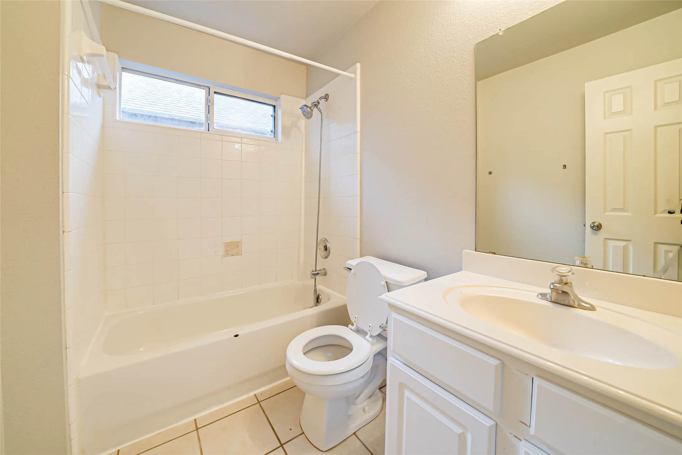 Single Family Residence For Rent in Collin County , 9724 Water Tree Drive, Mc Kinney, Texas 75072, 3 Bedroom, 2 Bathroom, 2 Garage spaces, 2,262 Sqft, built in 2004, mls#21347324, Real Estate Agent in Mc Kinney, Homes For Rent in Collin county, Homes For Rent in Mc Kinney, Realtor in Mc Kinney Texas, Real Estate Brokerage Independent Realty Texas, Luminita Cordes Realtor
