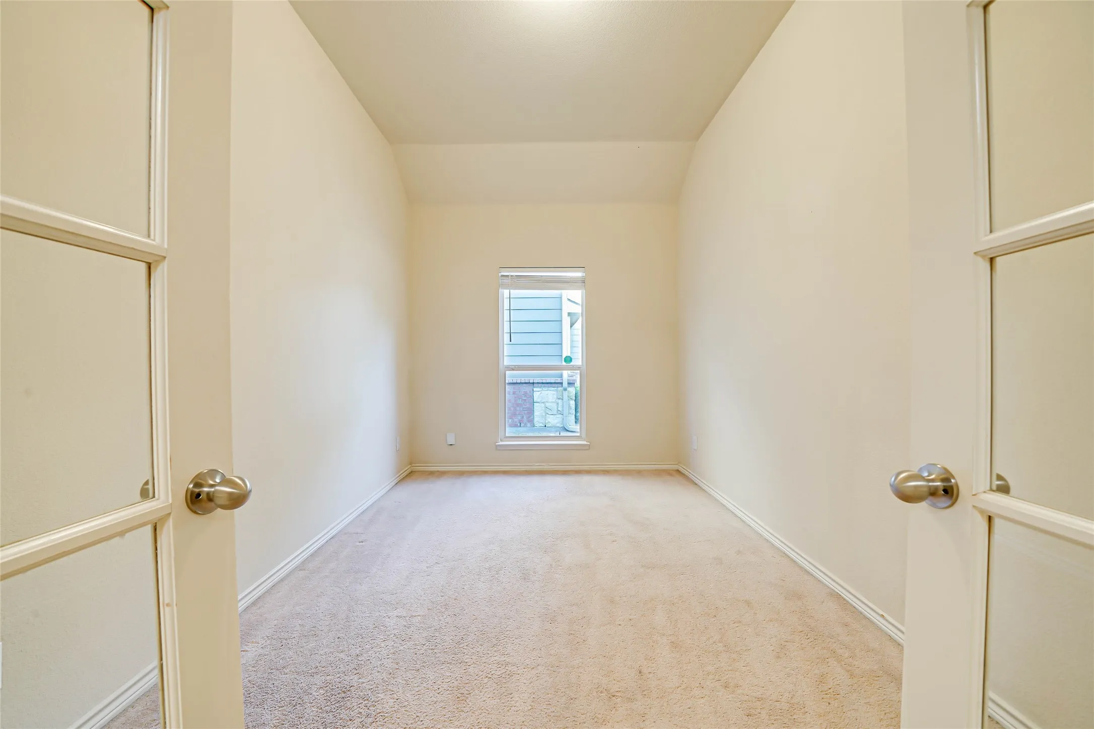Single Family Residence For Rent in Collin County , 9724 Water Tree Drive, Mc Kinney, Texas 75072, 3 Bedroom, 2 Bathroom, 2 Garage spaces, 2,262 Sqft, built in 2004, mls#21347324, Real Estate Agent in Mc Kinney, Homes For Rent in Collin county, Homes For Rent in Mc Kinney, Realtor in Mc Kinney Texas, Real Estate Brokerage Independent Realty Texas, Luminita Cordes Realtor