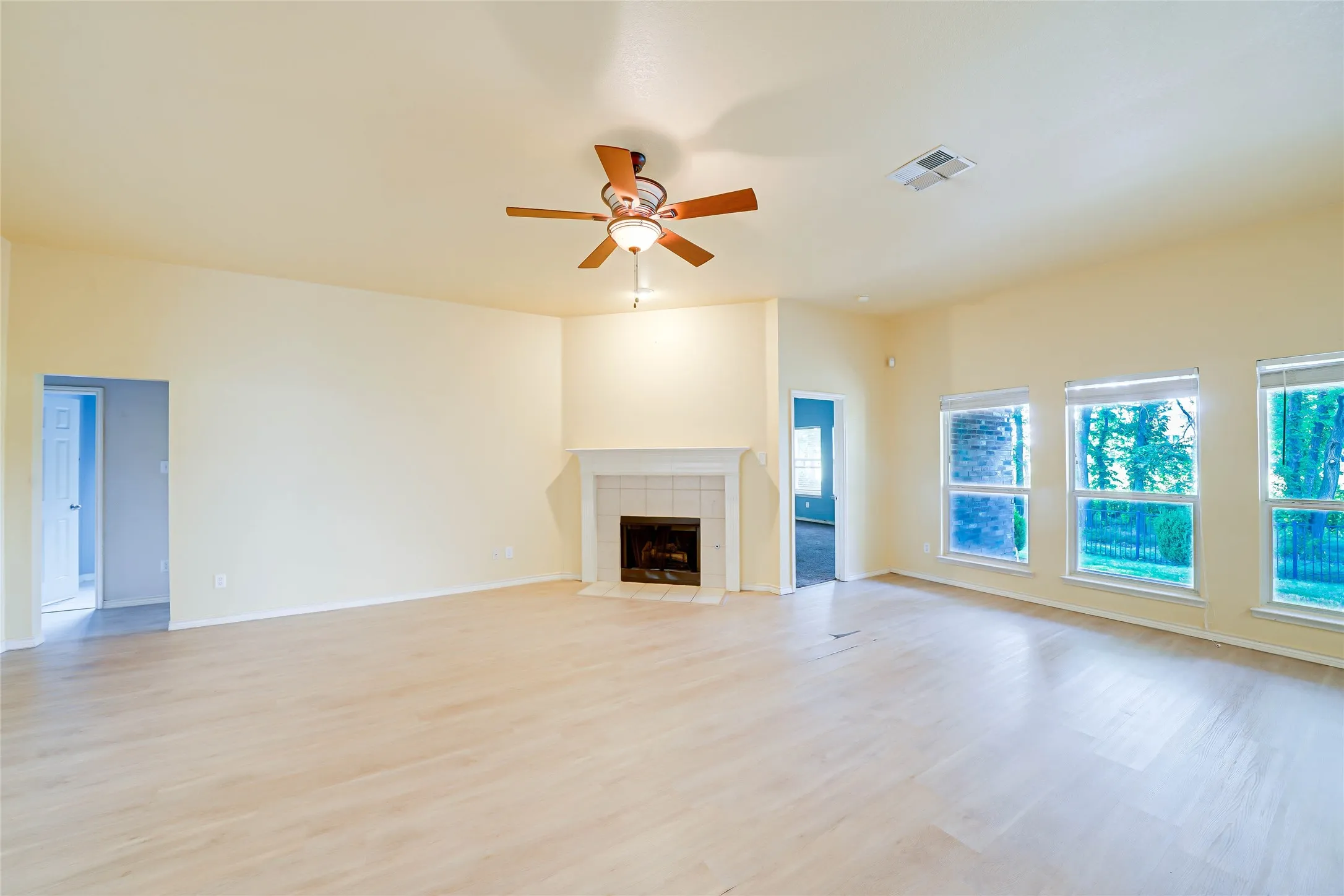 Single Family Residence For Rent in Collin County , 9724 Water Tree Drive, Mc Kinney, Texas 75072, 3 Bedroom, 2 Bathroom, 2 Garage spaces, 2,262 Sqft, built in 2004, mls#21347324, Real Estate Agent in Mc Kinney, Homes For Rent in Collin county, Homes For Rent in Mc Kinney, Realtor in Mc Kinney Texas, Real Estate Brokerage Independent Realty Texas, Luminita Cordes Realtor