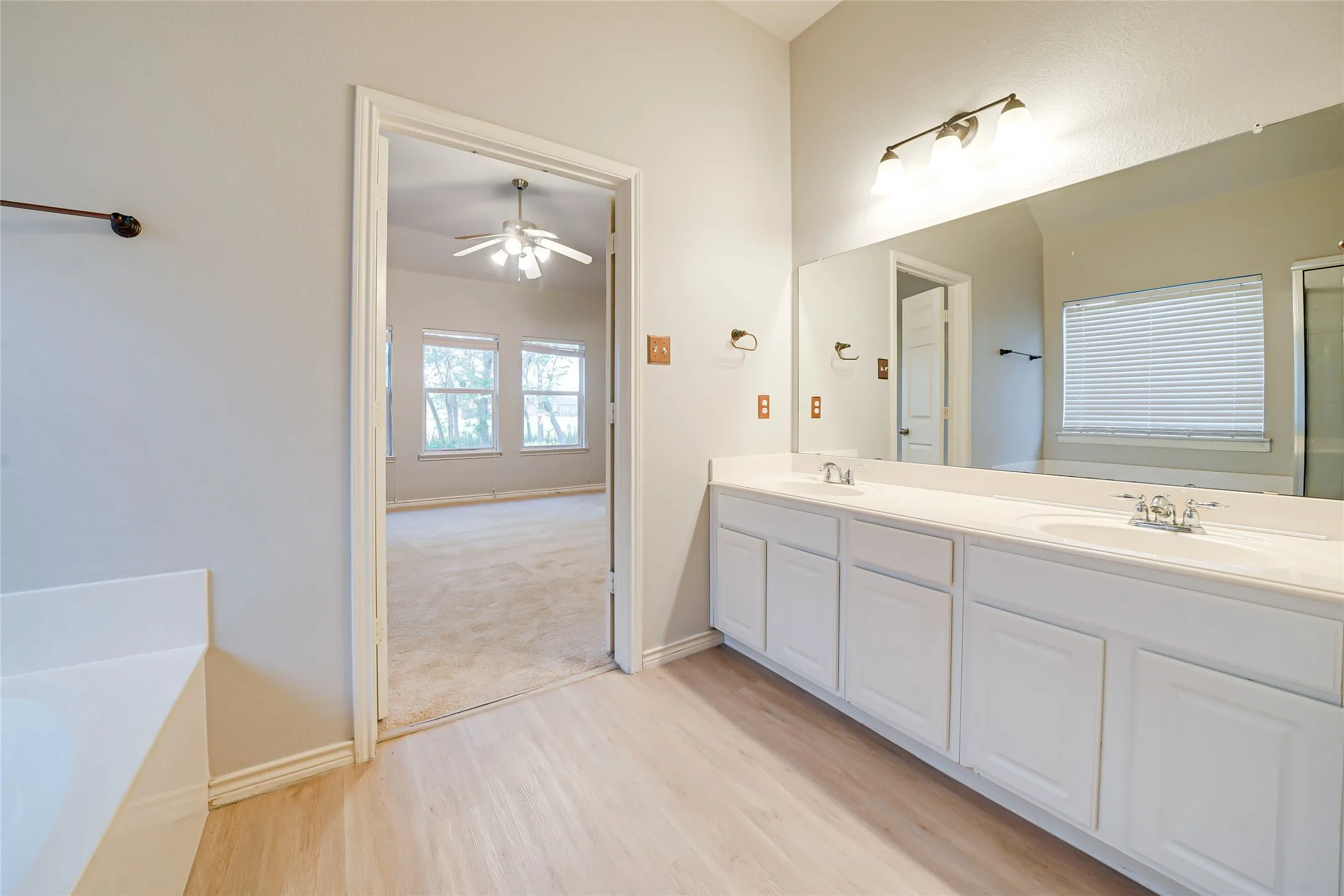 Single Family Residence For Rent in Collin County , 9724 Water Tree Drive, Mc Kinney, Texas 75072, 3 Bedroom, 2 Bathroom, 2 Garage spaces, 2,262 Sqft, built in 2004, mls#21347324, Real Estate Agent in Mc Kinney, Homes For Rent in Collin county, Homes For Rent in Mc Kinney, Realtor in Mc Kinney Texas, Real Estate Brokerage Independent Realty Texas, Luminita Cordes Realtor