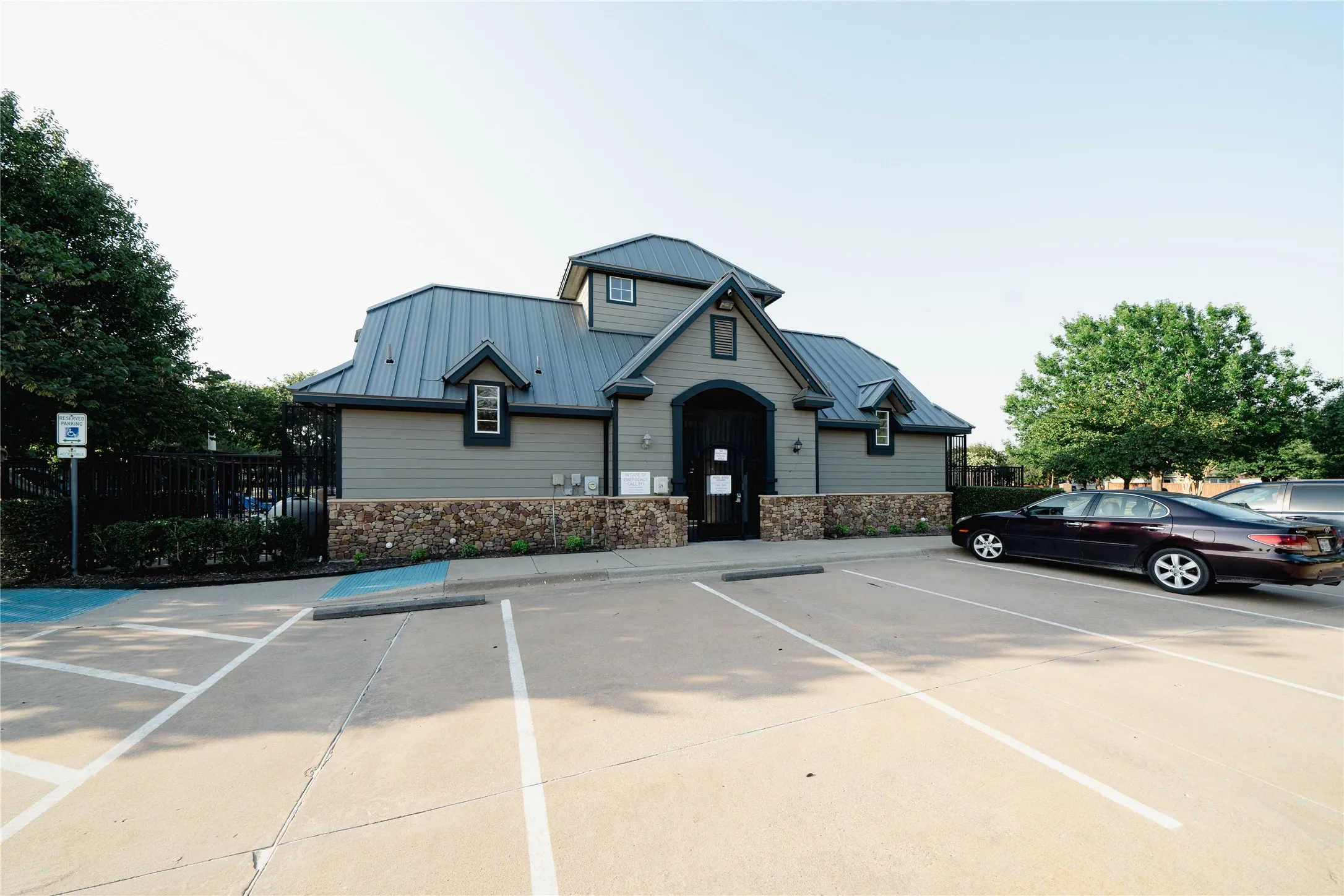 Single Family Residence For Rent in Collin County , 9724 Water Tree Drive, Mc Kinney, Texas 75072, 3 Bedroom, 2 Bathroom, 2 Garage spaces, 2,262 Sqft, built in 2004, mls#21347324, Real Estate Agent in Mc Kinney, Homes For Rent in Collin county, Homes For Rent in Mc Kinney, Realtor in Mc Kinney Texas, Real Estate Brokerage Independent Realty Texas, Luminita Cordes Realtor