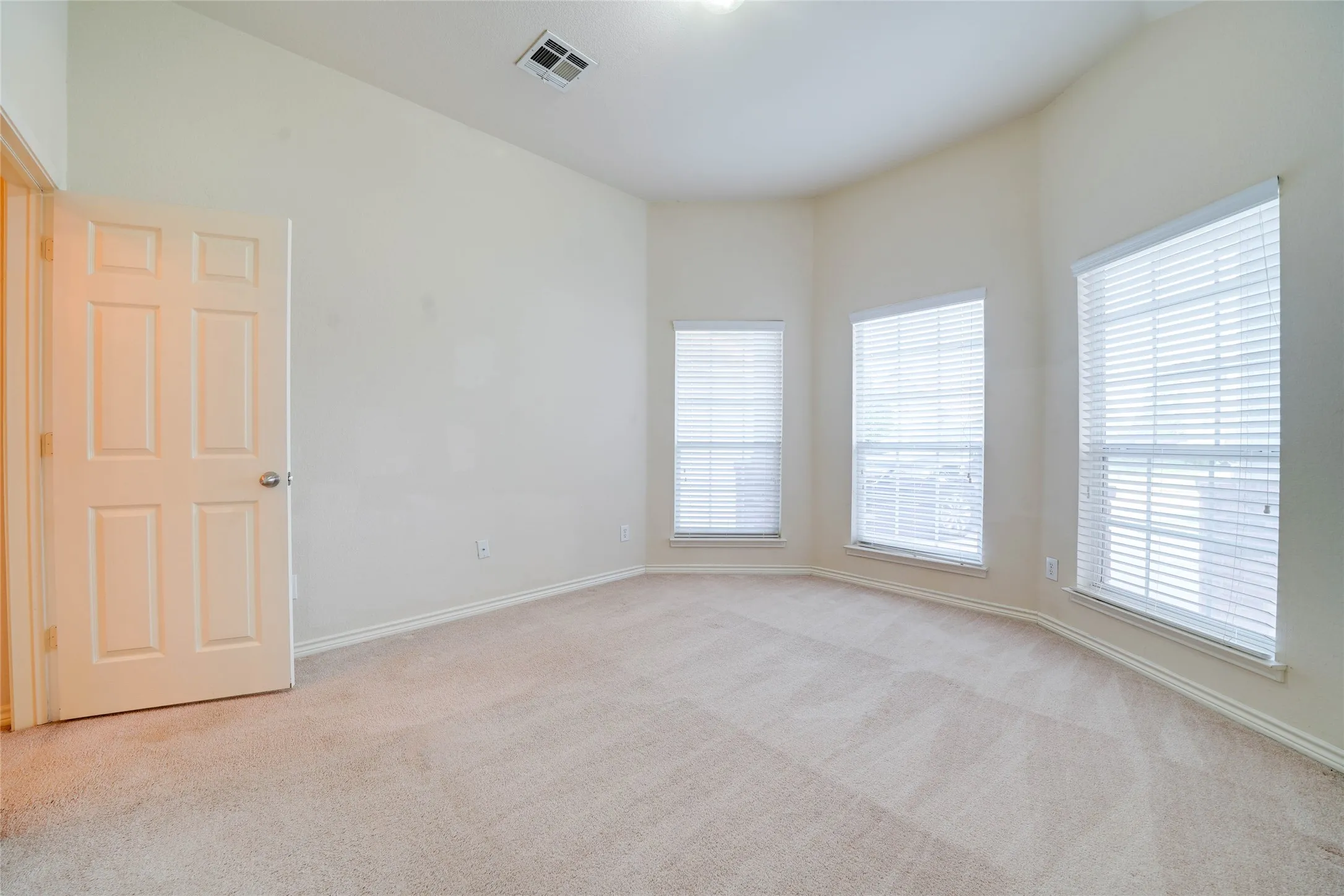 Single Family Residence For Rent in Collin County , 9724 Water Tree Drive, Mc Kinney, Texas 75072, 3 Bedroom, 2 Bathroom, 2 Garage spaces, 2,262 Sqft, built in 2004, mls#21347324, Real Estate Agent in Mc Kinney, Homes For Rent in Collin county, Homes For Rent in Mc Kinney, Realtor in Mc Kinney Texas, Real Estate Brokerage Independent Realty Texas, Luminita Cordes Realtor