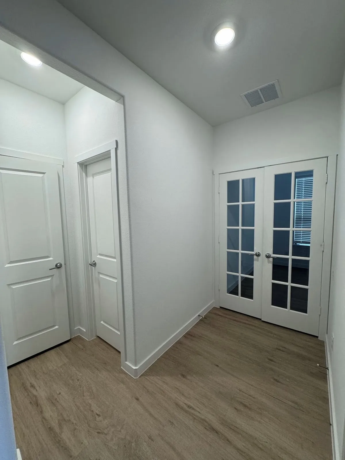 Single Family Residence For Rent in Denton County , 229 Invermore Drive, Little Elm, Texas 75068, 4 Bedrooms, 4 Bathrooms, 2 Garage spaces, 3,548 Sqft, built in 2024, Price $2,800, mls#21347338, Real Estate Agent in Little Elm, Homes For Rent in Denton county, Homes For Rent in Little Elm, Realtor in Little Elm Texas, Real Estate Brokerage Independent Realty Texas, Luminita Cordes Realtor