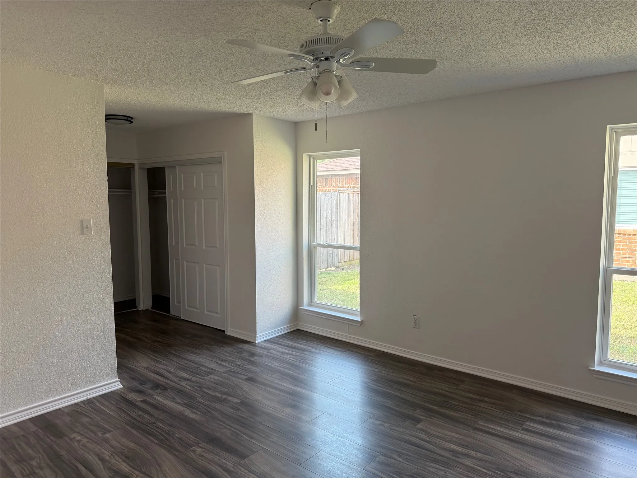 Single Family Residence For Rent in Dallas County , 206 E Ridgegate Drive, Garland, Texas 75040, 4 Bedroom, 2 Bathroom, 2 Garage spaces, 2,130 Sqft, built in 1984, mls#21347344, Real Estate Agent in Garland, Homes For Rent in Dallas county, Homes For Rent in Garland, Realtor in Garland Texas, Real Estate Brokerage Independent Realty Texas, Luminita Cordes Realtor