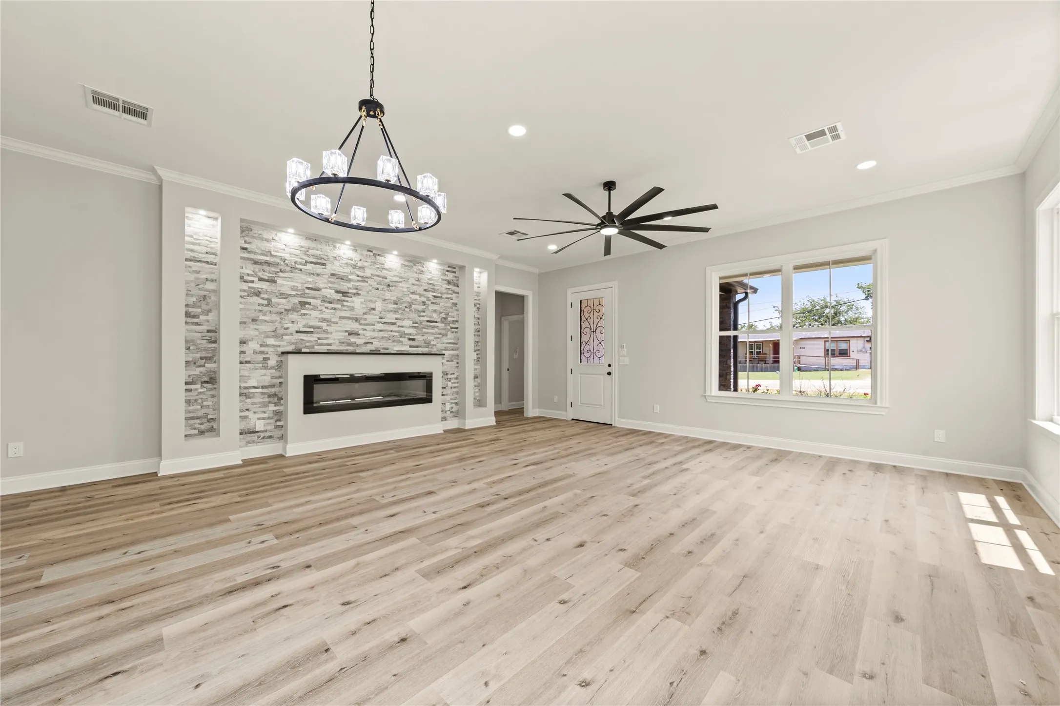 Single Family Residence For Sale in Mc Lennan County , 107 N Jena Street, Riesel, Texas 76682, 3 Bedroom, 2 Bathroom, Garage spaces, 1,805 Sqft, built in 2026, mls#21346187, Real Estate Agent in Riesel, Homes For Sale in Mc Lennan county, Homes For Sale in Riesel, Realtor in Riesel Texas, Real Estate Brokerage Independent Realty Texas, Luminita Cordes Realtor