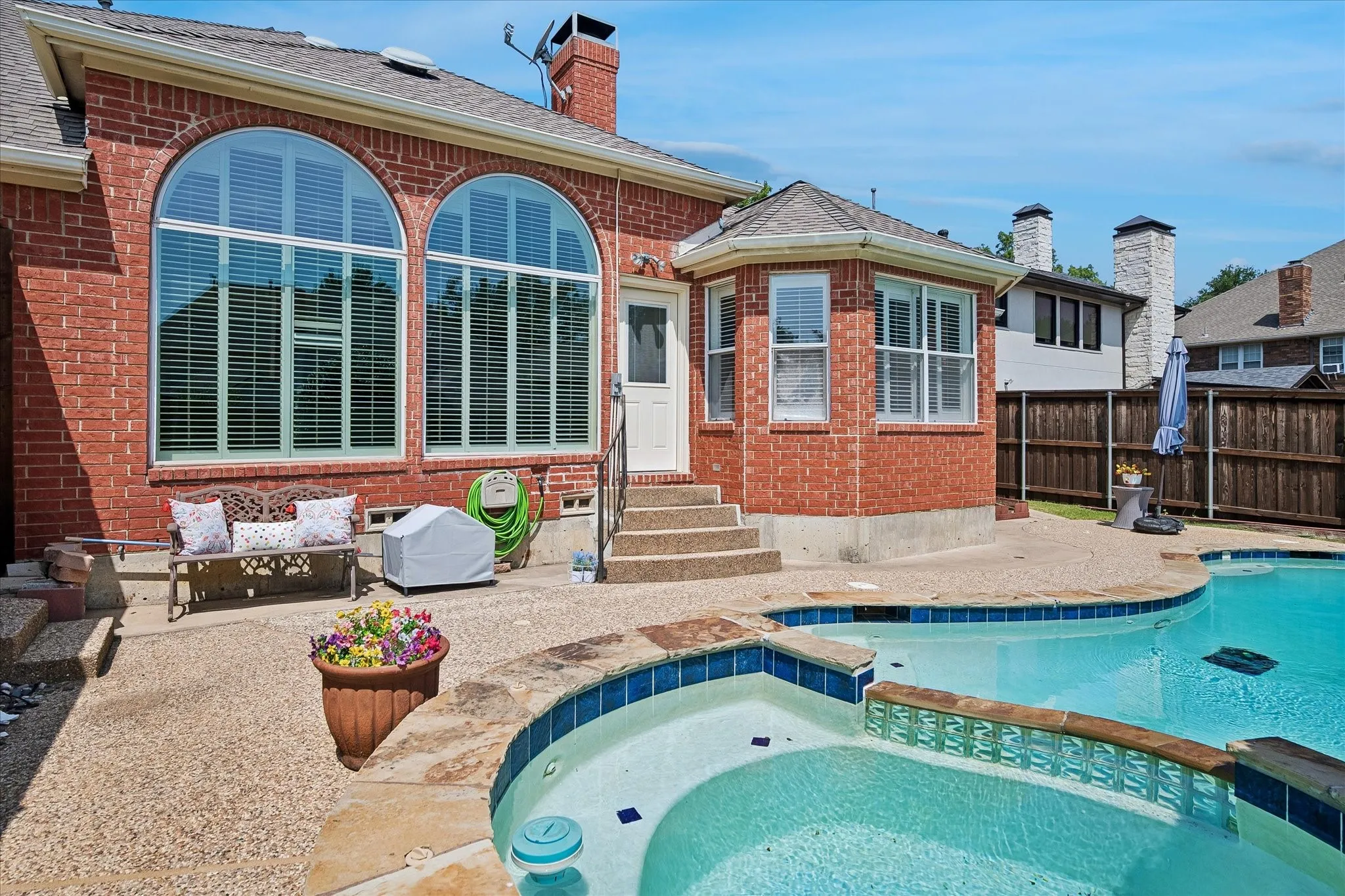 Single Family Residence For Sale in Dallas County , 7710 Sweetgum Drive, Irving, Texas 75063, 4 Bedroom, 3 Bathroom, 2 Garage spaces, 3,239 Sqft, built in 1991, mls#21345942, Real Estate Agent in Irving, Homes For Sale in Dallas county, Homes For Sale in Irving, Realtor in Irving Texas, Real Estate Brokerage Independent Realty Texas, Luminita Cordes Realtor