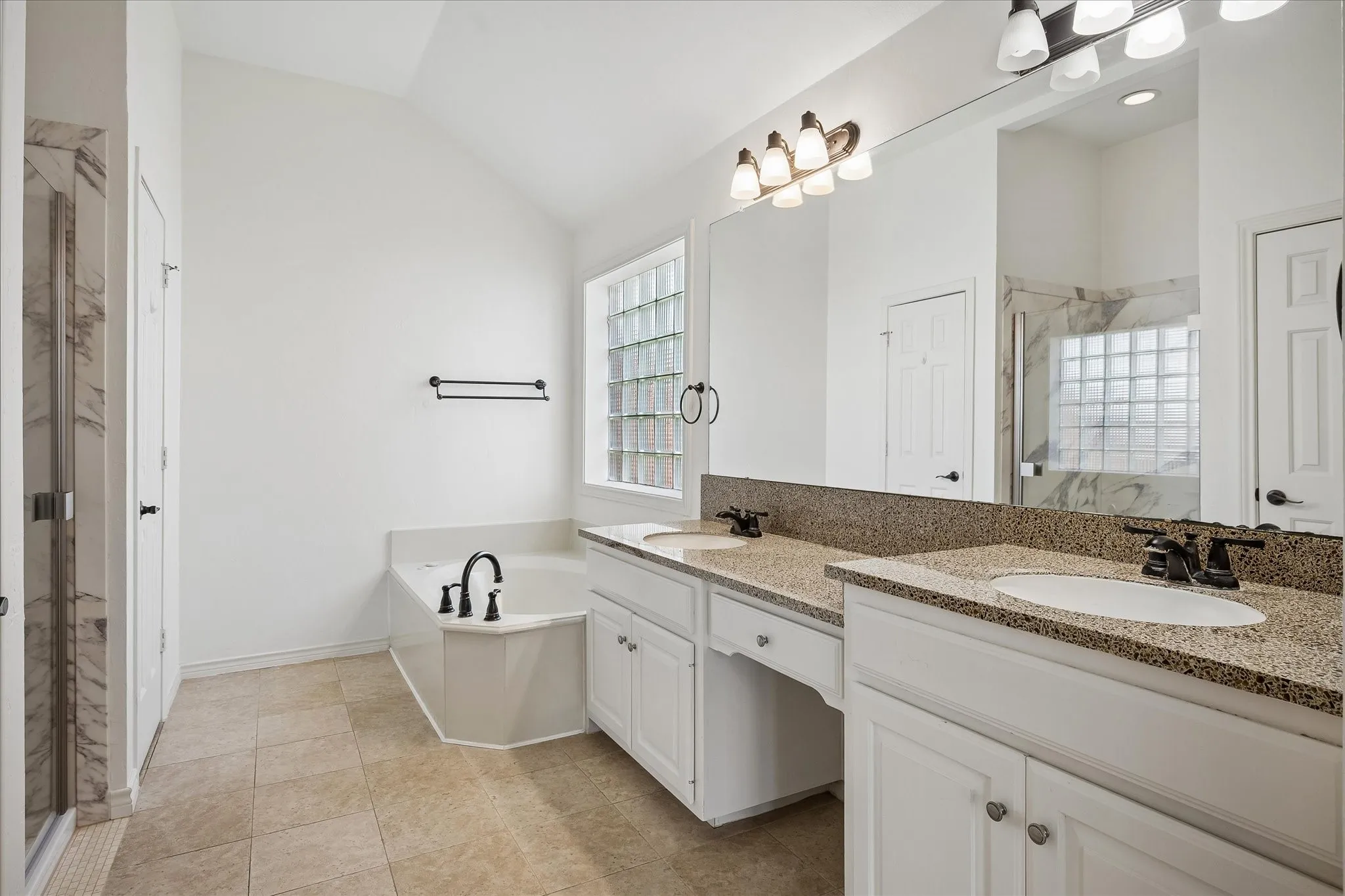 Single Family Residence For Sale in Dallas County , 7710 Sweetgum Drive, Irving, Texas 75063, 4 Bedroom, 3 Bathroom, 2 Garage spaces, 3,239 Sqft, built in 1991, mls#21345942, Real Estate Agent in Irving, Homes For Sale in Dallas county, Homes For Sale in Irving, Realtor in Irving Texas, Real Estate Brokerage Independent Realty Texas, Luminita Cordes Realtor