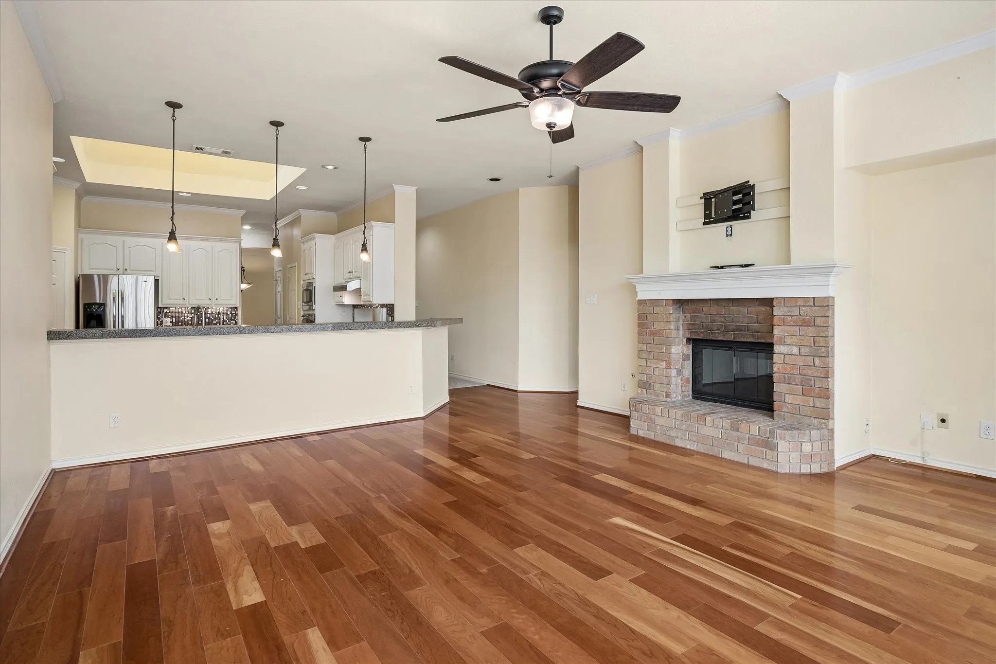 Single Family Residence For Sale in Dallas County , 7710 Sweetgum Drive, Irving, Texas 75063, 4 Bedroom, 3 Bathroom, 2 Garage spaces, 3,239 Sqft, built in 1991, mls#21345942, Real Estate Agent in Irving, Homes For Sale in Dallas county, Homes For Sale in Irving, Realtor in Irving Texas, Real Estate Brokerage Independent Realty Texas, Luminita Cordes Realtor
