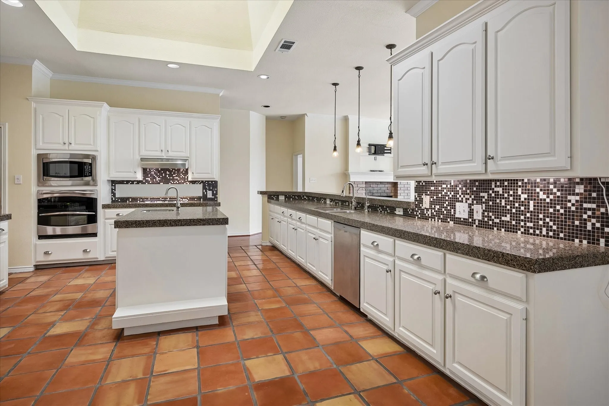 Single Family Residence For Sale in Dallas County , 7710 Sweetgum Drive, Irving, Texas 75063, 4 Bedroom, 3 Bathroom, 2 Garage spaces, 3,239 Sqft, built in 1991, mls#21345942, Real Estate Agent in Irving, Homes For Sale in Dallas county, Homes For Sale in Irving, Realtor in Irving Texas, Real Estate Brokerage Independent Realty Texas, Luminita Cordes Realtor