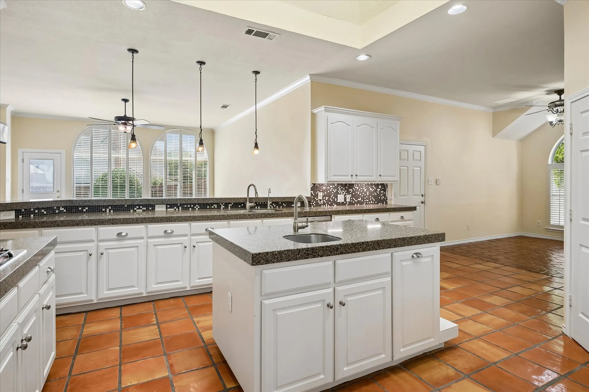 Single Family Residence For Sale in Dallas County , 7710 Sweetgum Drive, Irving, Texas 75063, 4 Bedroom, 3 Bathroom, 2 Garage spaces, 3,239 Sqft, built in 1991, mls#21345942, Real Estate Agent in Irving, Homes For Sale in Dallas county, Homes For Sale in Irving, Realtor in Irving Texas, Real Estate Brokerage Independent Realty Texas, Luminita Cordes Realtor