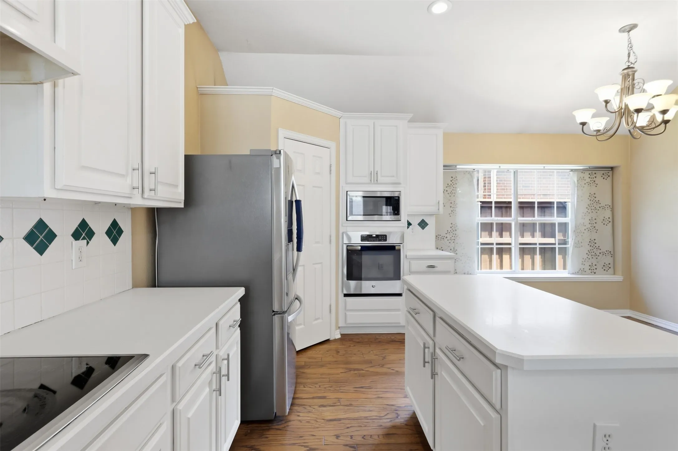 Single Family Residence For Sale in Collin County , 5205 Teddington Park Drive, Plano, Texas 75023, 4 Bedroom, 2 Bathroom, 2 Garage spaces, 2,397 Sqft, built in 1995, mls#21338261, Real Estate Agent in Plano, Homes For Sale in Collin county, Homes For Sale in Plano, Realtor in Plano Texas, Real Estate Brokerage Independent Realty Texas, Luminita Cordes Realtor