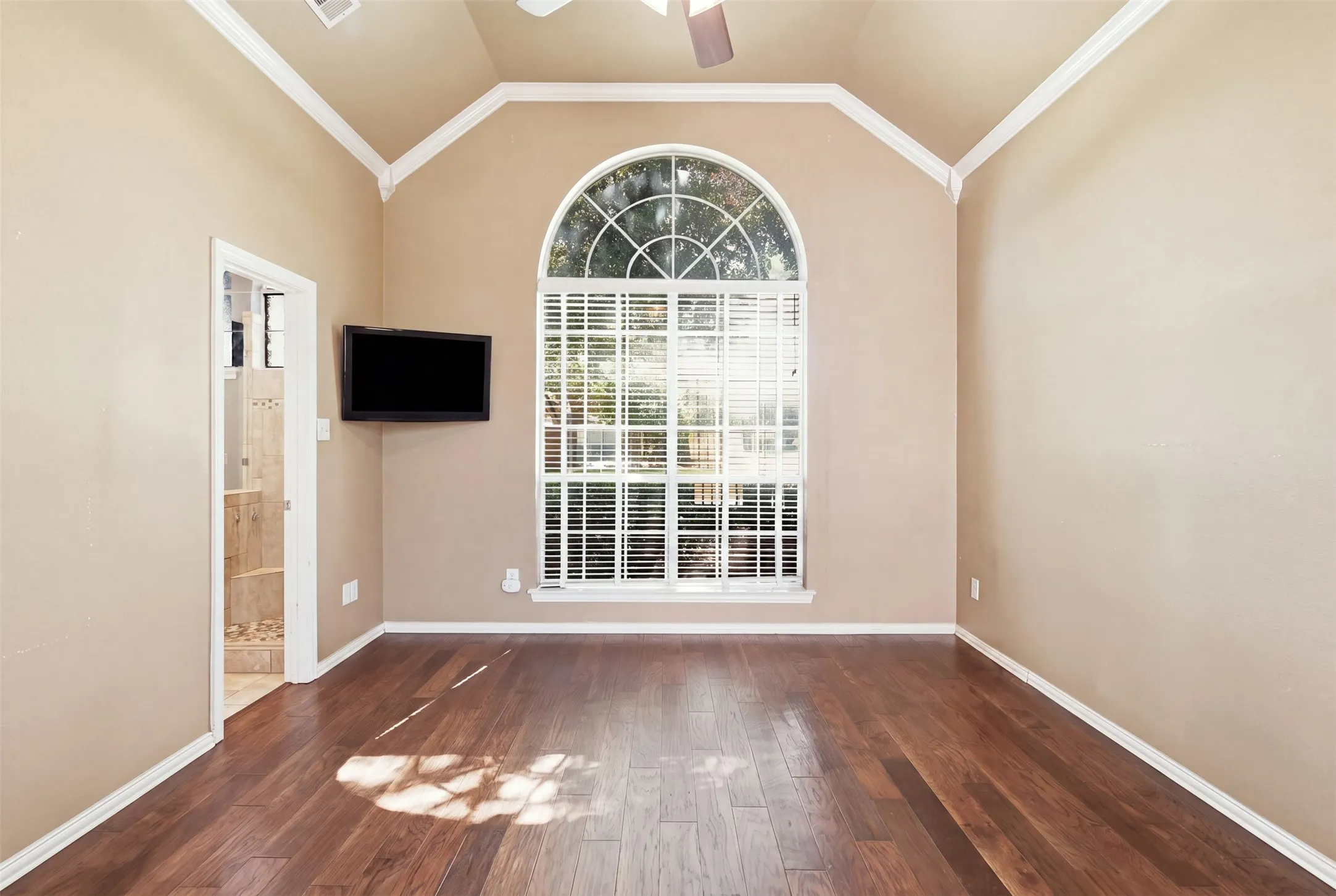 Single Family Residence For Sale in Collin County , 5205 Teddington Park Drive, Plano, Texas 75023, 4 Bedroom, 2 Bathroom, 2 Garage spaces, 2,397 Sqft, built in 1995, mls#21338261, Real Estate Agent in Plano, Homes For Sale in Collin county, Homes For Sale in Plano, Realtor in Plano Texas, Real Estate Brokerage Independent Realty Texas, Luminita Cordes Realtor