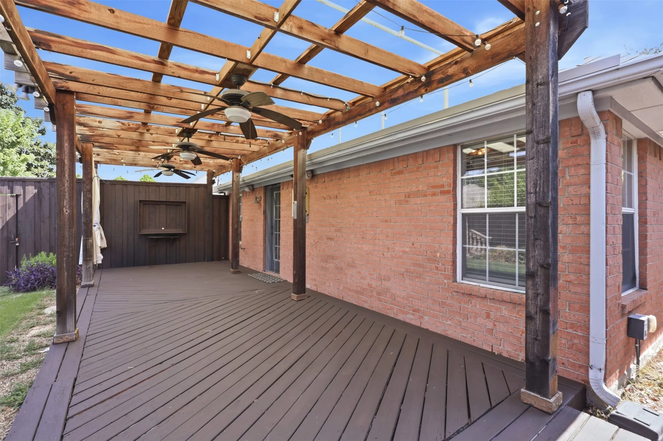 Single Family Residence For Sale in Collin County , 5205 Teddington Park Drive, Plano, Texas 75023, 4 Bedroom, 2 Bathroom, 2 Garage spaces, 2,397 Sqft, built in 1995, mls#21338261, Real Estate Agent in Plano, Homes For Sale in Collin county, Homes For Sale in Plano, Realtor in Plano Texas, Real Estate Brokerage Independent Realty Texas, Luminita Cordes Realtor