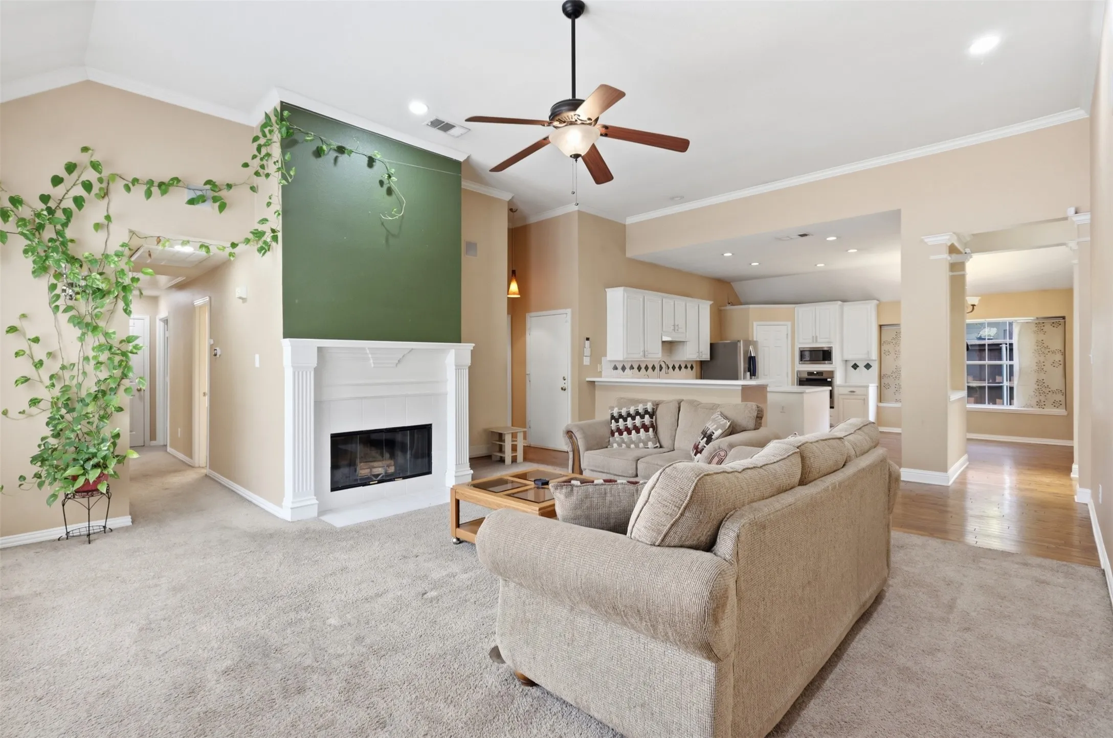 Single Family Residence For Sale in Collin County , 5205 Teddington Park Drive, Plano, Texas 75023, 4 Bedroom, 2 Bathroom, 2 Garage spaces, 2,397 Sqft, built in 1995, mls#21338261, Real Estate Agent in Plano, Homes For Sale in Collin county, Homes For Sale in Plano, Realtor in Plano Texas, Real Estate Brokerage Independent Realty Texas, Luminita Cordes Realtor
