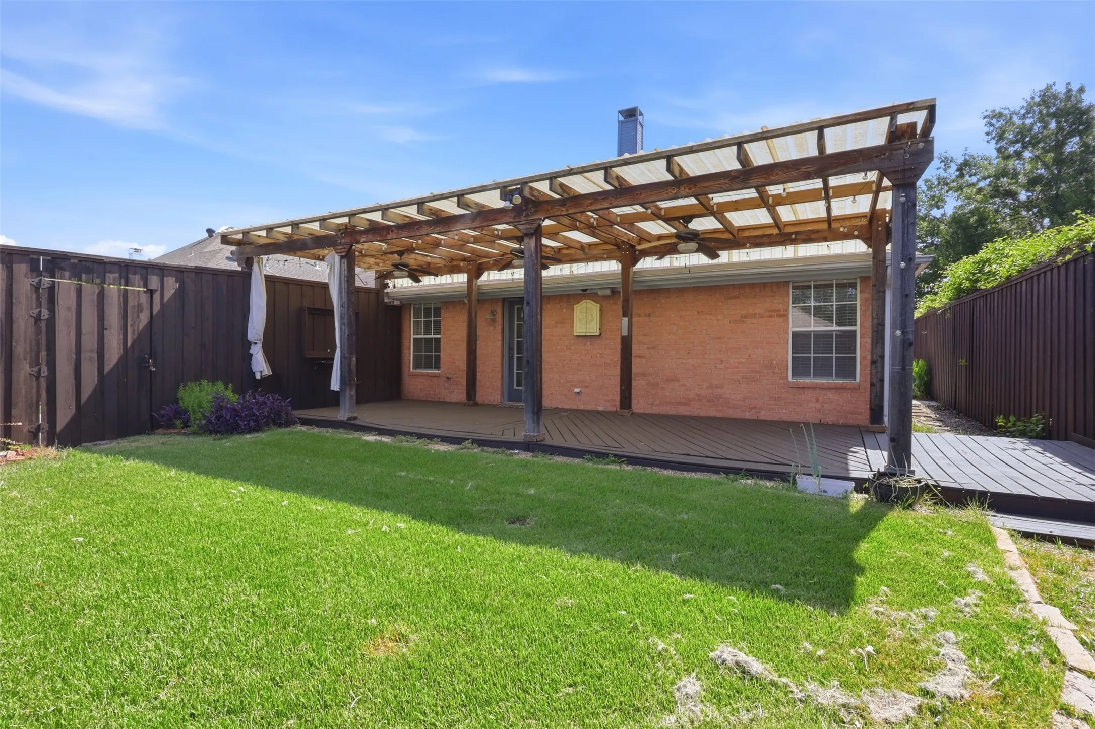 Single Family Residence For Sale in Collin County , 5205 Teddington Park Drive, Plano, Texas 75023, 4 Bedroom, 2 Bathroom, 2 Garage spaces, 2,397 Sqft, built in 1995, mls#21338261, Real Estate Agent in Plano, Homes For Sale in Collin county, Homes For Sale in Plano, Realtor in Plano Texas, Real Estate Brokerage Independent Realty Texas, Luminita Cordes Realtor