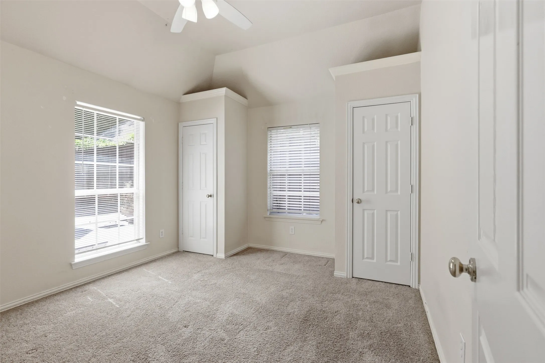 Single Family Residence For Sale in Collin County , 5205 Teddington Park Drive, Plano, Texas 75023, 4 Bedroom, 2 Bathroom, 2 Garage spaces, 2,397 Sqft, built in 1995, mls#21338261, Real Estate Agent in Plano, Homes For Sale in Collin county, Homes For Sale in Plano, Realtor in Plano Texas, Real Estate Brokerage Independent Realty Texas, Luminita Cordes Realtor