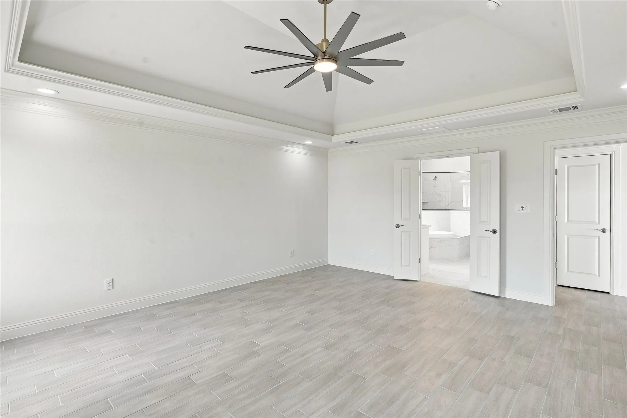 Single Family Residence For Sale in Hood County , 104 Hazlewood Court, Granbury, Texas 76049, 4 Bedroom, 3 Bathroom, 3 Garage spaces, 2,467 Sqft, built in 2026, mls#21342542, Real Estate Agent in Granbury, Homes For Sale in Hood county, Homes For Sale in Granbury, Realtor in Granbury Texas, Real Estate Brokerage Independent Realty Texas, Luminita Cordes Realtor