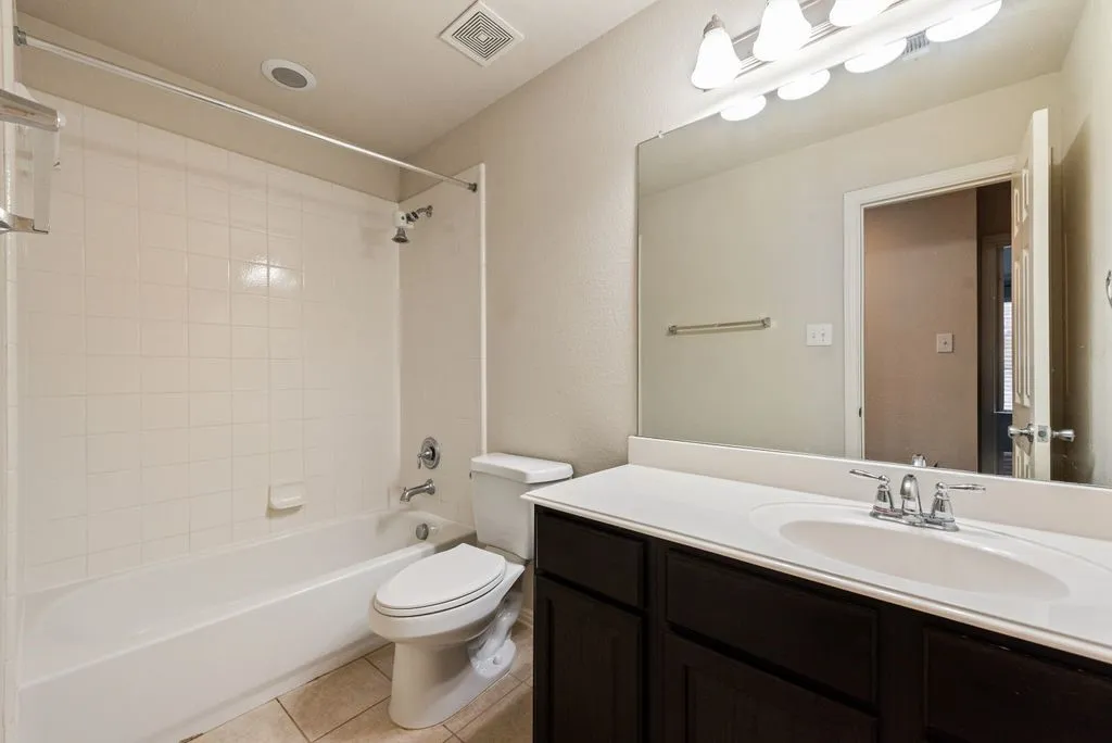Single Family Residence For Rent in Collin County , 10516 Bolivar Drive, Mc Kinney, Texas 75072, 4 Bedroom, 3 Bathroom, 2 Garage spaces, 2,746 Sqft, built in 2009, mls#21347328, Real Estate Agent in Mc Kinney, Homes For Rent in Collin county, Homes For Rent in Mc Kinney, Realtor in Mc Kinney Texas, Real Estate Brokerage Independent Realty Texas, Luminita Cordes Realtor