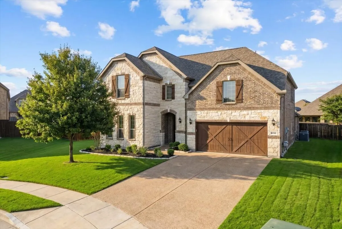 Single Family Residence For Sale in Collin County , 4250 Salado Creek Way, Celina, Texas 75078, 5 Bedroom, 5 Bathroom, 2 Garage spaces, 4,080 Sqft, built in 2016, mls#21347308, Real Estate Agent in Celina, Homes For Sale in Collin county, Homes For Sale in Celina, Realtor in Celina Texas, Real Estate Brokerage Independent Realty Texas, Luminita Cordes Realtor