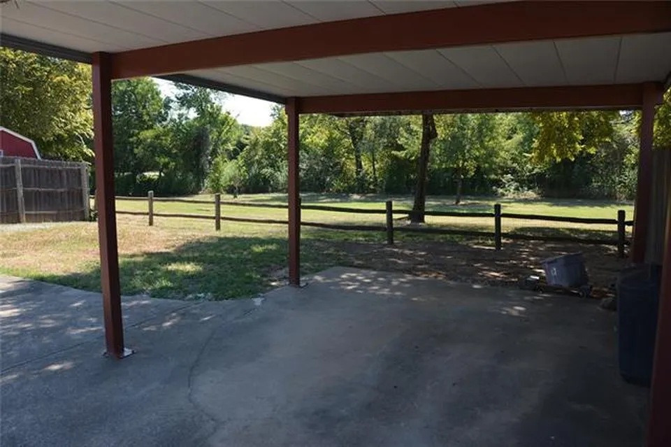 Duplex For Rent in Tarrant County , 216 E Denton Drive, Euless, Texas 76039, 3 Bedroom, 2 Bathroom, Garage spaces, 1,244 Sqft, built in 1982, Price $1,900, mls#21347356, Real Estate Agent in Euless, Homes For Rent in Tarrant county, Homes For Rent in Euless, Realtor in Euless Texas, Real Estate Brokerage Independent Realty Texas, Luminita Cordes Realtor