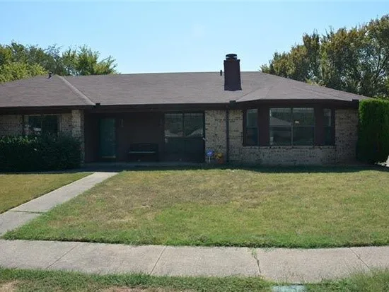 Duplex For Rent in Tarrant County , 216 E Denton Drive, Euless, Texas 76039, 3 Bedroom, 2 Bathroom, Garage spaces, 1,244 Sqft, built in 1982, Price $1,900, mls#21347356, Real Estate Agent in Euless, Homes For Rent in Tarrant county, Homes For Rent in Euless, Realtor in Euless Texas, Real Estate Brokerage Independent Realty Texas, Luminita Cordes Realtor