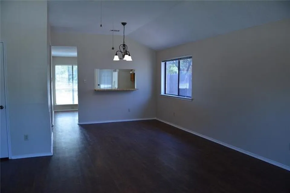 Duplex For Rent in Tarrant County , 216 E Denton Drive, Euless, Texas 76039, 3 Bedroom, 2 Bathroom, Garage spaces, 1,244 Sqft, built in 1982, Price $1,900, mls#21347356, Real Estate Agent in Euless, Homes For Rent in Tarrant county, Homes For Rent in Euless, Realtor in Euless Texas, Real Estate Brokerage Independent Realty Texas, Luminita Cordes Realtor