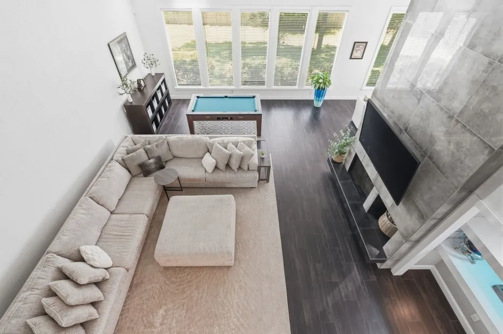 Single Family Residence For Sale in Tarrant County , 408 Arcadia Street, Hurst, Texas 76053, 3 Bedroom, 4 Bathroom, 3 Garage spaces, 3,911 Sqft, built in 1976, mls#21347334, Real Estate Agent in Hurst, Homes For Sale in Tarrant county, Homes For Sale in Hurst, Realtor in Hurst Texas, Real Estate Brokerage Independent Realty Texas, Luminita Cordes Realtor