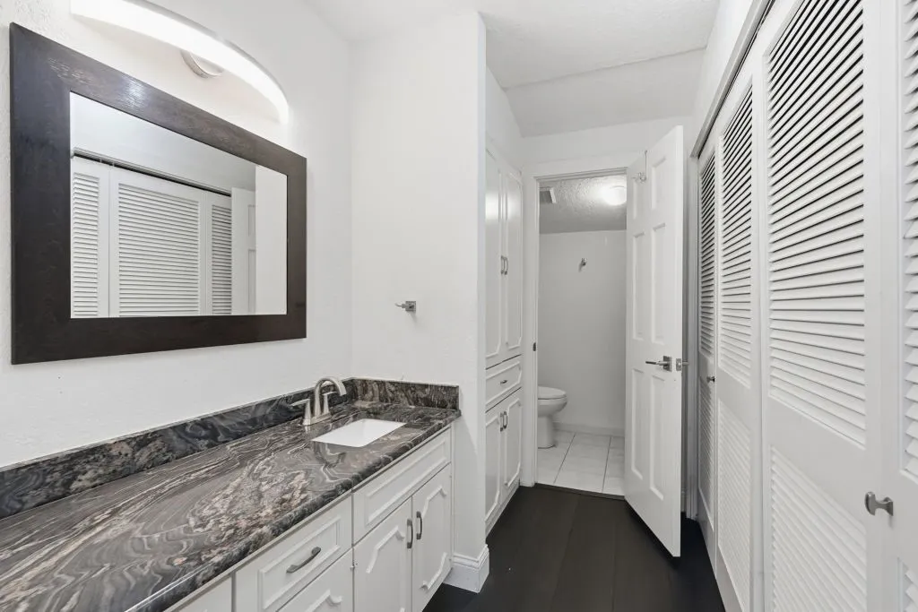 Single Family Residence For Sale in Tarrant County , 408 Arcadia Street, Hurst, Texas 76053, 3 Bedroom, 4 Bathroom, 3 Garage spaces, 3,911 Sqft, built in 1976, mls#21347334, Real Estate Agent in Hurst, Homes For Sale in Tarrant county, Homes For Sale in Hurst, Realtor in Hurst Texas, Real Estate Brokerage Independent Realty Texas, Luminita Cordes Realtor
