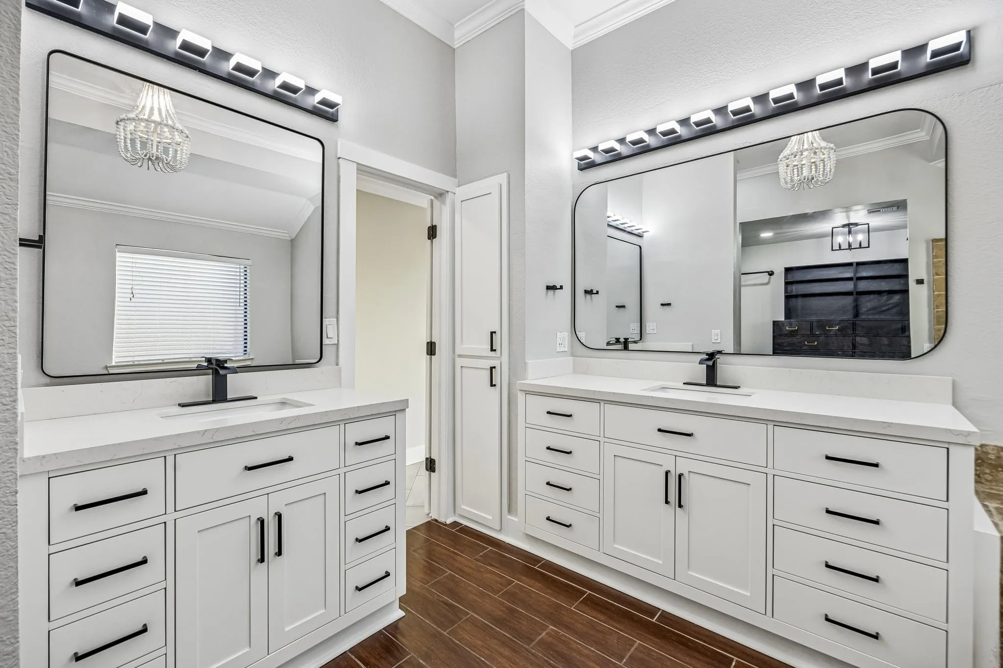 Single Family Residence For Sale in Rockwall County , 1695 Plummer Drive, Rockwall, Texas 75087, 5 Bedroom, 3 Bathroom, 2 Garage spaces, 2,479 Sqft, built in 1985, mls#21347022, Real Estate Agent in Rockwall, Homes For Sale in Rockwall county, Homes For Sale in Rockwall, Realtor in Rockwall Texas, Real Estate Brokerage Independent Realty Texas, Luminita Cordes Realtor