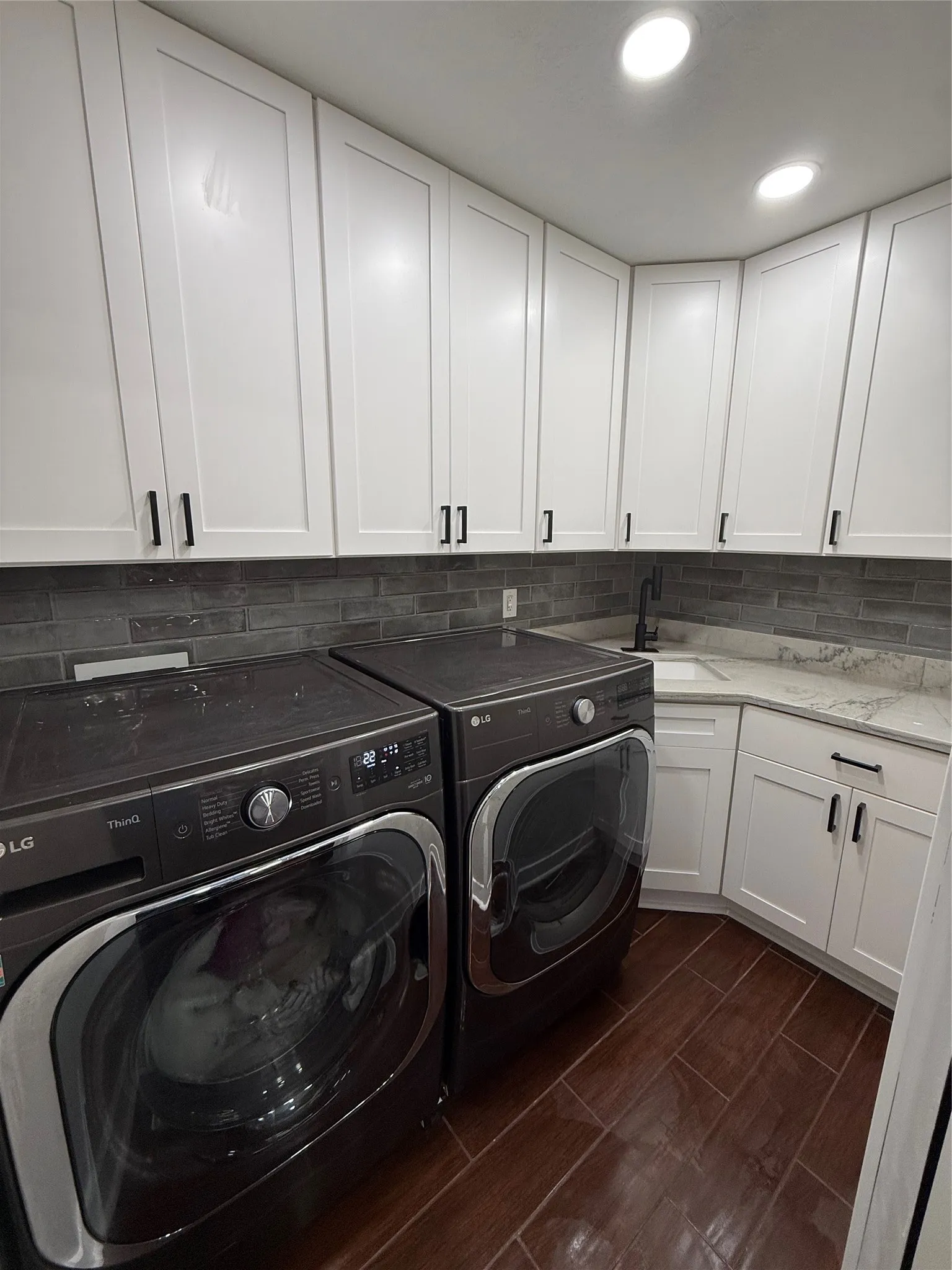 Single Family Residence For Sale in Rockwall County , 1695 Plummer Drive, Rockwall, Texas 75087, 5 Bedroom, 3 Bathroom, 2 Garage spaces, 2,479 Sqft, built in 1985, mls#21347022, Real Estate Agent in Rockwall, Homes For Sale in Rockwall county, Homes For Sale in Rockwall, Realtor in Rockwall Texas, Real Estate Brokerage Independent Realty Texas, Luminita Cordes Realtor