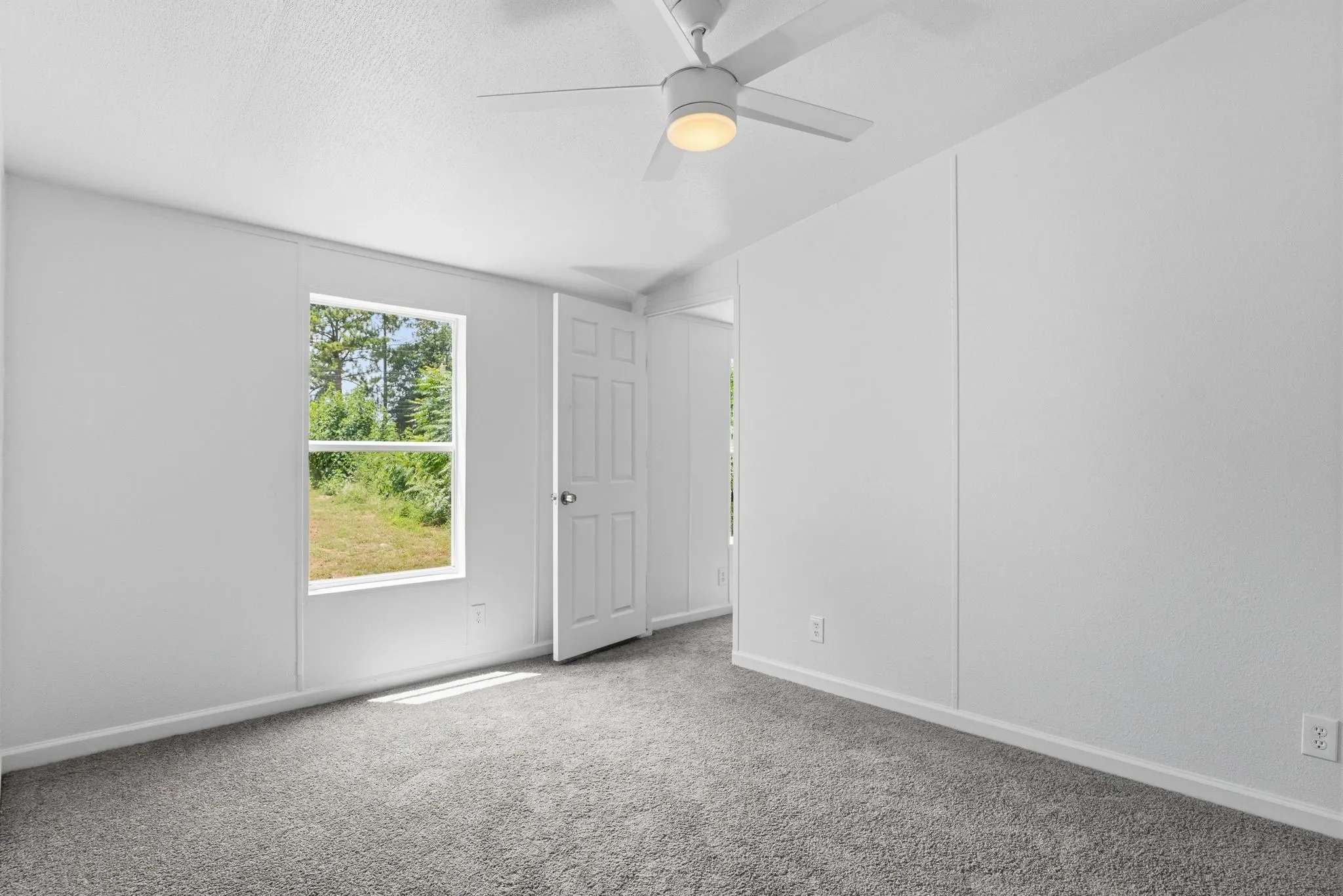 Single Family Residence For Sale in Smith County , 2621 Cotten Road, Tyler, Texas 75704, 4 Bedrooms, 2 Bathrooms, Garage spaces, 2,128 Sqft, built in 2012, Price $259,000, mls#21317667, Real Estate Agent in Tyler, Homes For Sale in Smith county, Homes For Sale in Tyler, Realtor in Tyler Texas, Real Estate Brokerage Independent Realty Texas, Luminita Cordes Realtor