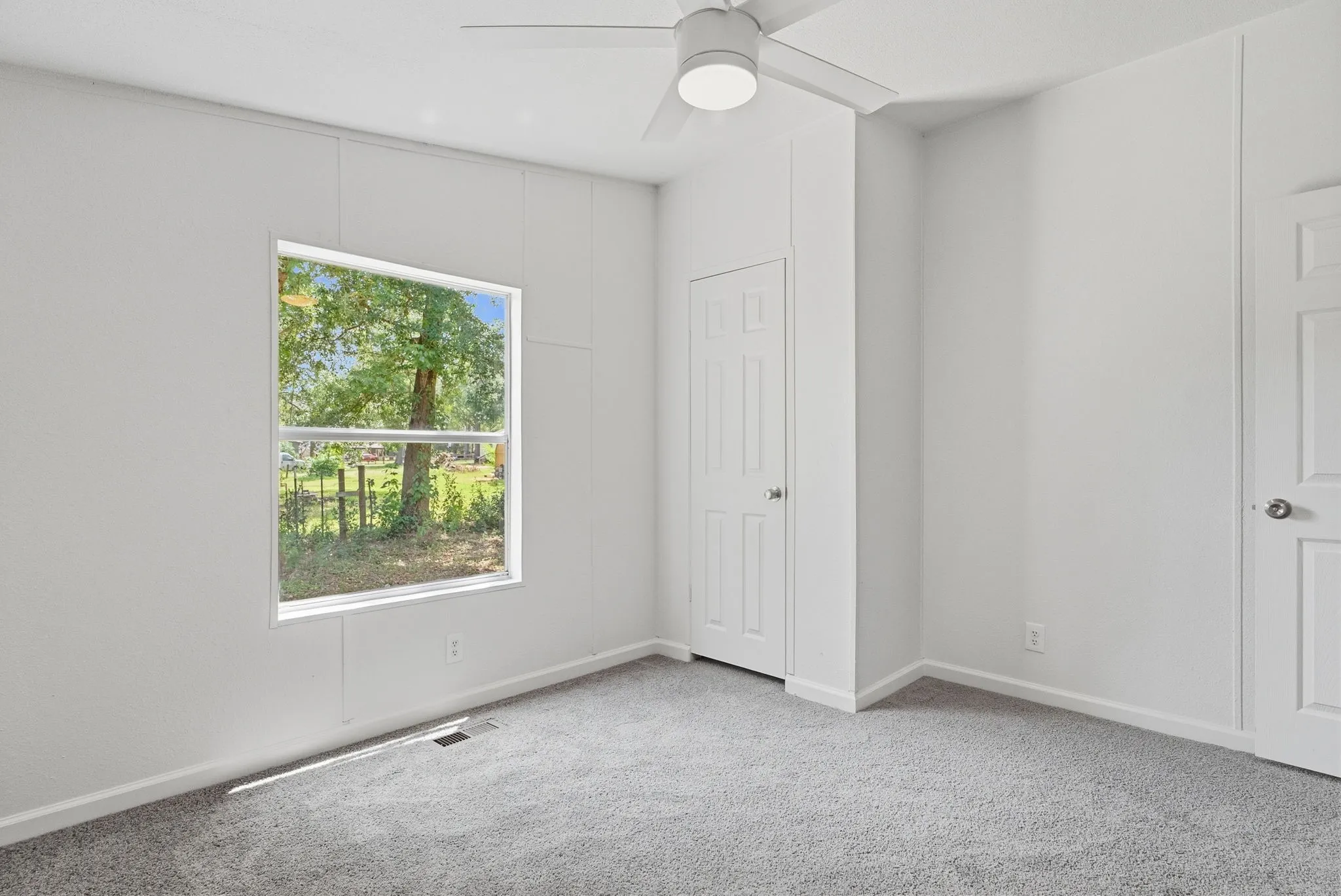 Single Family Residence For Sale in Smith County , 2621 Cotten Road, Tyler, Texas 75704, 4 Bedrooms, 2 Bathrooms, Garage spaces, 2,128 Sqft, built in 2012, Price $259,000, mls#21317667, Real Estate Agent in Tyler, Homes For Sale in Smith county, Homes For Sale in Tyler, Realtor in Tyler Texas, Real Estate Brokerage Independent Realty Texas, Luminita Cordes Realtor