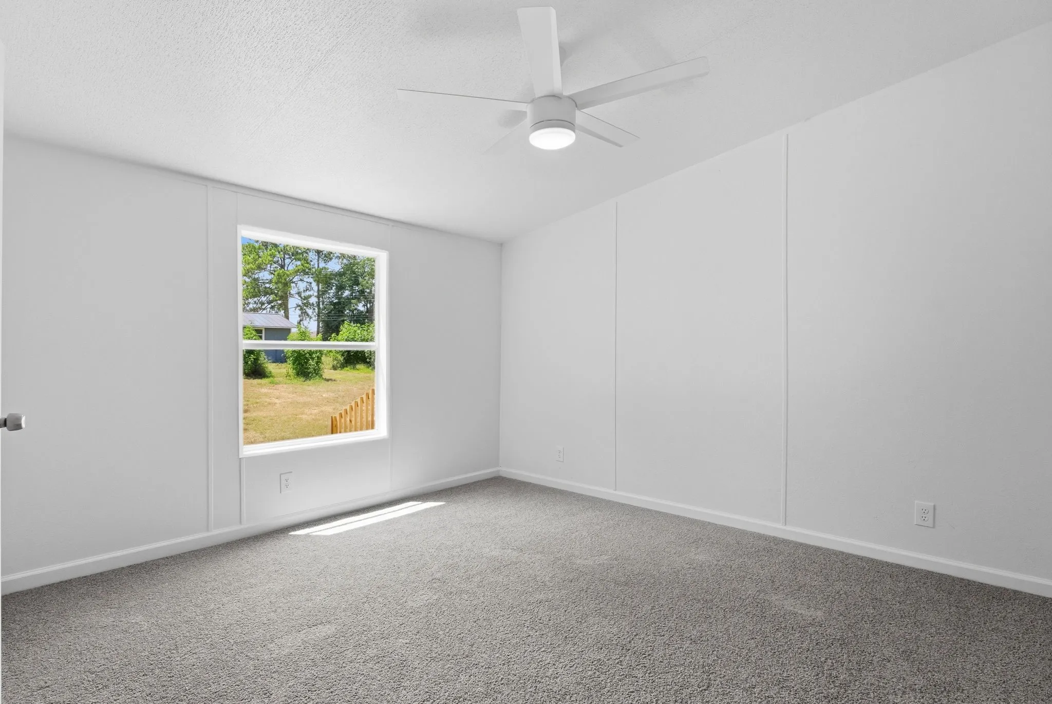 Single Family Residence For Sale in Smith County , 2621 Cotten Road, Tyler, Texas 75704, 4 Bedrooms, 2 Bathrooms, Garage spaces, 2,128 Sqft, built in 2012, Price $259,000, mls#21317667, Real Estate Agent in Tyler, Homes For Sale in Smith county, Homes For Sale in Tyler, Realtor in Tyler Texas, Real Estate Brokerage Independent Realty Texas, Luminita Cordes Realtor