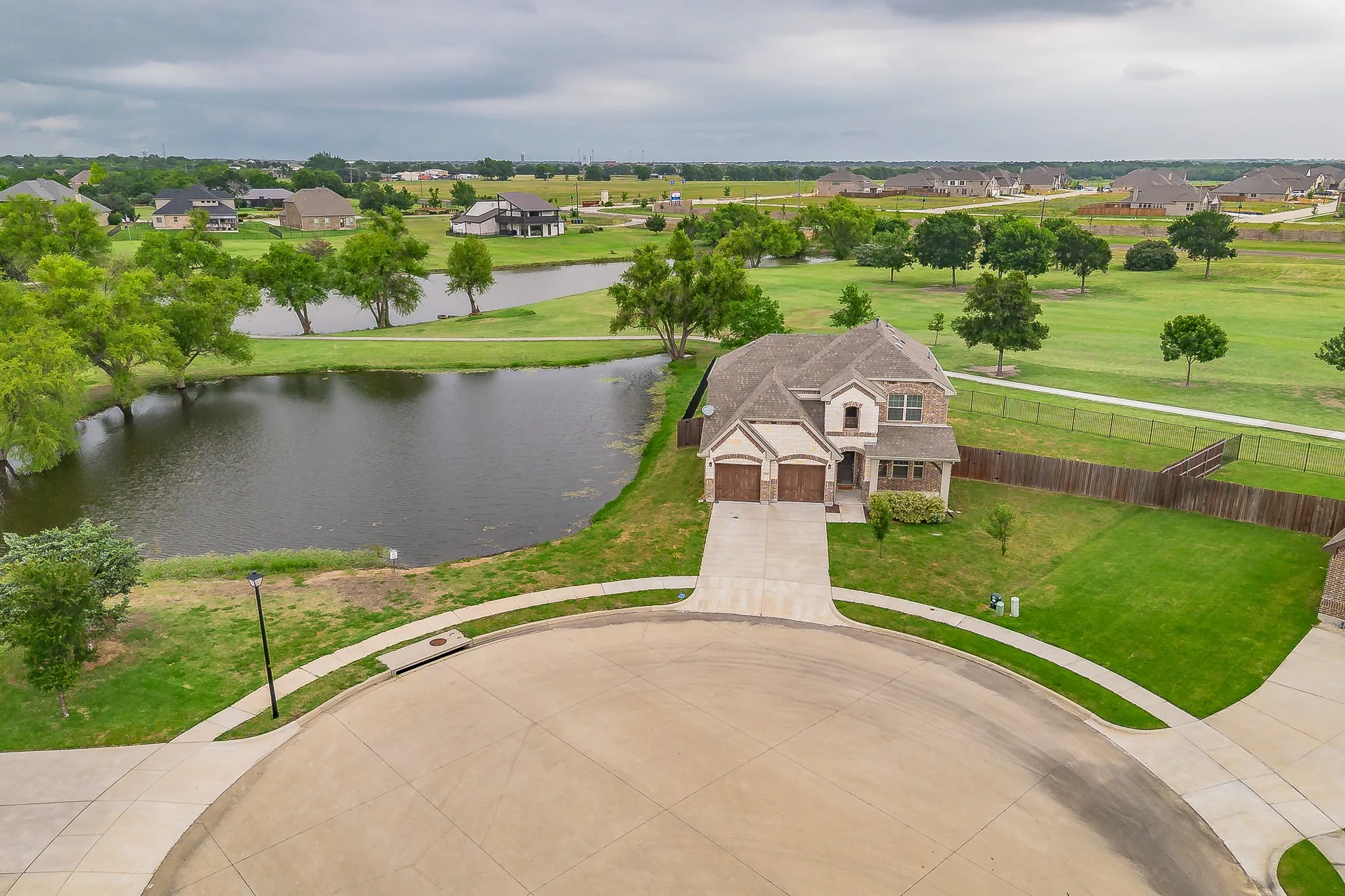 Single Family Residence For Sale in Rockwall County , 2304 Llano Drive, Royse City, Texas 75189, 4 Bedroom, 3 Bathroom, 2 Garage spaces, 2,817 Sqft, built in 2019, mls#21347366, Real Estate Agent in Royse City, Homes For Sale in Rockwall county, Homes For Sale in Royse City, Realtor in Royse City Texas, Real Estate Brokerage Independent Realty Texas, Luminita Cordes Realtor