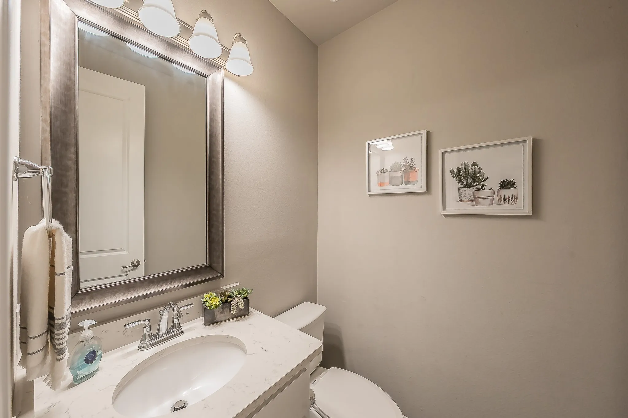 Single Family Residence For Sale in Rockwall County , 2304 Llano Drive, Royse City, Texas 75189, 4 Bedroom, 3 Bathroom, 2 Garage spaces, 2,817 Sqft, built in 2019, mls#21347366, Real Estate Agent in Royse City, Homes For Sale in Rockwall county, Homes For Sale in Royse City, Realtor in Royse City Texas, Real Estate Brokerage Independent Realty Texas, Luminita Cordes Realtor