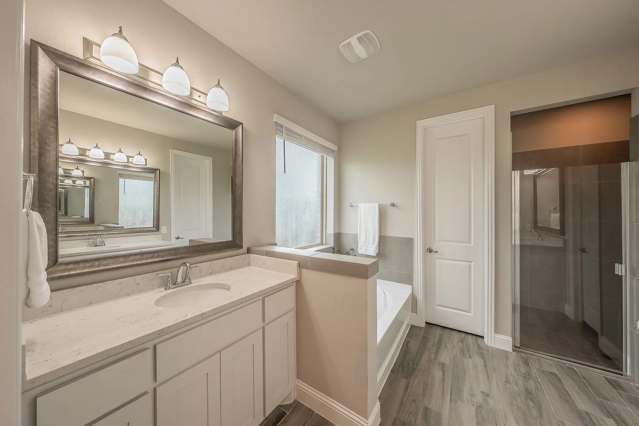 Single Family Residence For Sale in Rockwall County , 2304 Llano Drive, Royse City, Texas 75189, 4 Bedroom, 3 Bathroom, 2 Garage spaces, 2,817 Sqft, built in 2019, mls#21347366, Real Estate Agent in Royse City, Homes For Sale in Rockwall county, Homes For Sale in Royse City, Realtor in Royse City Texas, Real Estate Brokerage Independent Realty Texas, Luminita Cordes Realtor