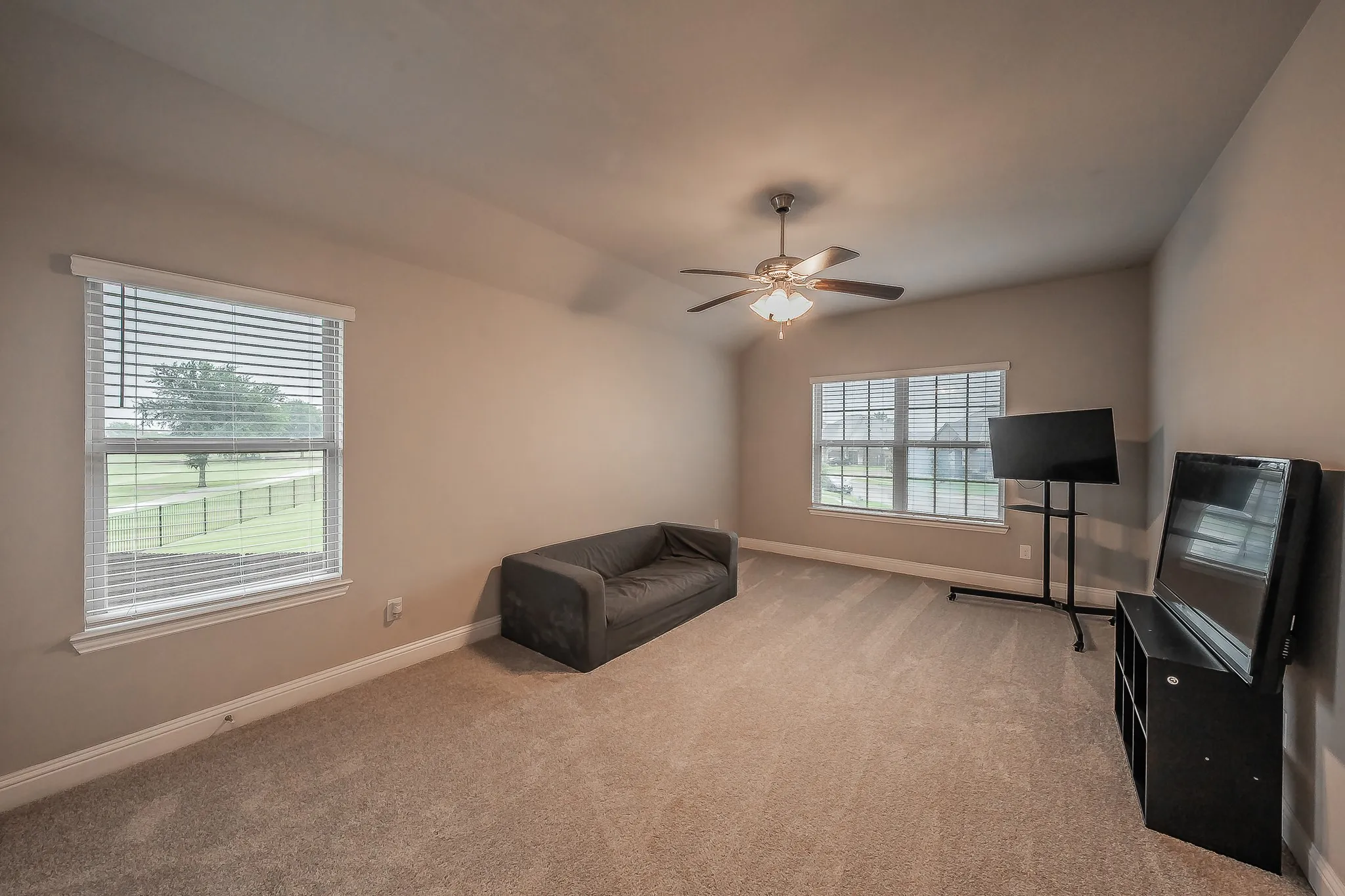 Single Family Residence For Sale in Rockwall County , 2304 Llano Drive, Royse City, Texas 75189, 4 Bedroom, 3 Bathroom, 2 Garage spaces, 2,817 Sqft, built in 2019, mls#21347366, Real Estate Agent in Royse City, Homes For Sale in Rockwall county, Homes For Sale in Royse City, Realtor in Royse City Texas, Real Estate Brokerage Independent Realty Texas, Luminita Cordes Realtor