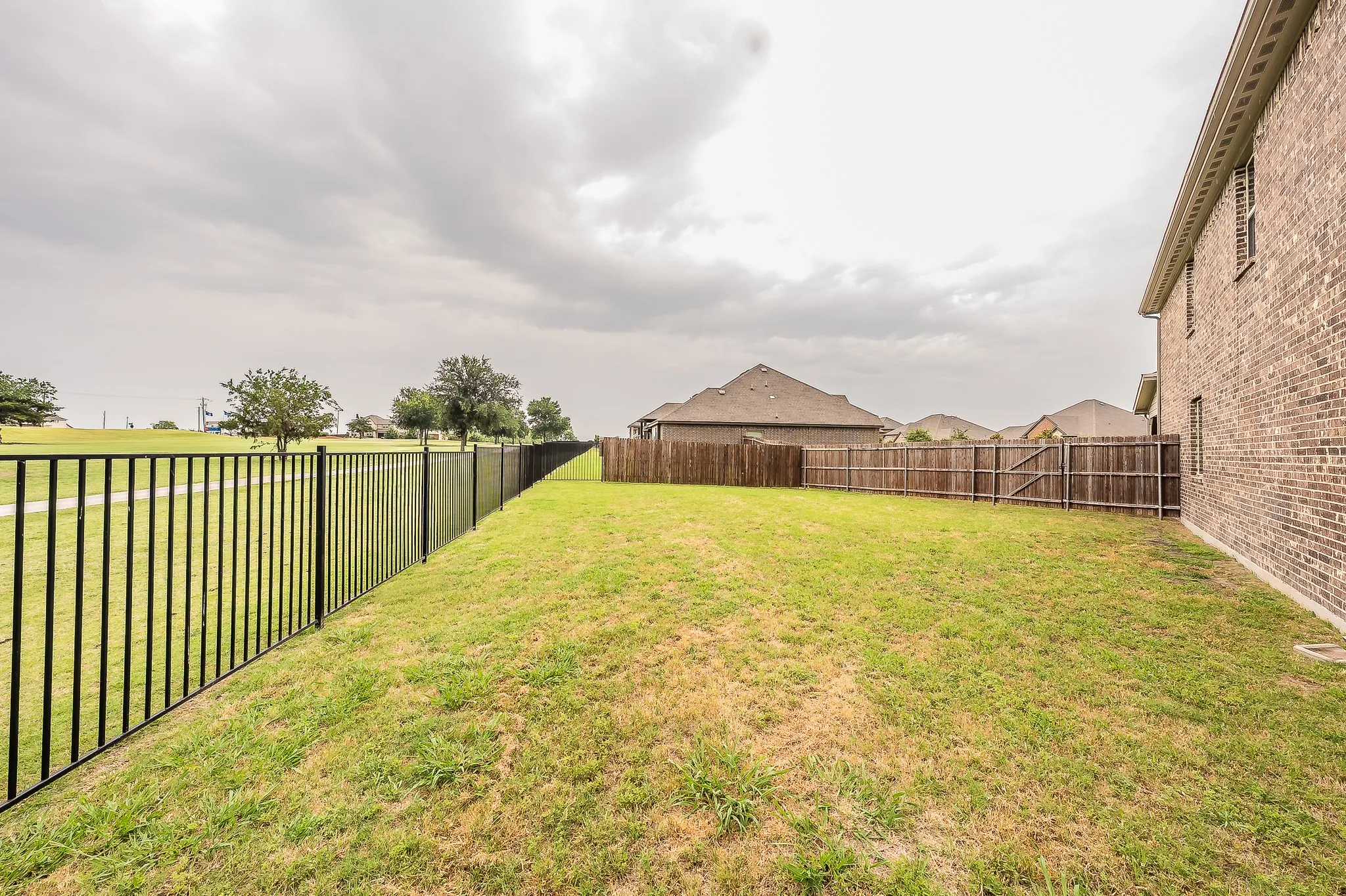 Single Family Residence For Sale in Rockwall County , 2304 Llano Drive, Royse City, Texas 75189, 4 Bedroom, 3 Bathroom, 2 Garage spaces, 2,817 Sqft, built in 2019, mls#21347366, Real Estate Agent in Royse City, Homes For Sale in Rockwall county, Homes For Sale in Royse City, Realtor in Royse City Texas, Real Estate Brokerage Independent Realty Texas, Luminita Cordes Realtor