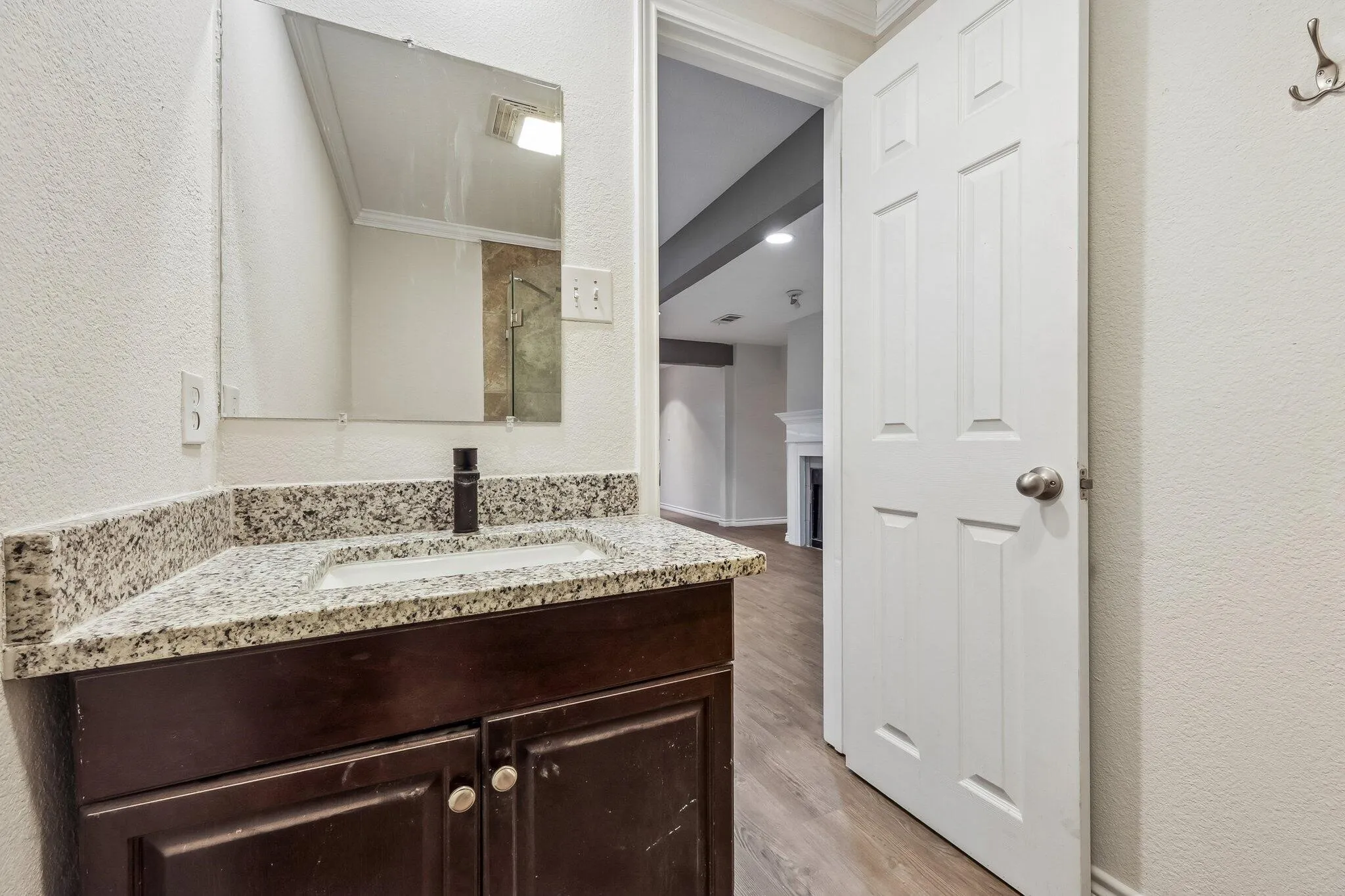 Single Family Residence For Sale in Tarrant County , 6833 Parkwood Drive, North Richland Hills, Texas 76182, 6 Bedroom, 3 Bathroom, 2 Garage spaces, 3,196 Sqft, built in 1986, mls#21347372, Real Estate Agent in North Richland Hills, Homes For Sale in Tarrant county, Homes For Sale in North Richland Hills, Realtor in North Richland Hills Texas, Real Estate Brokerage Independent Realty Texas, Luminita Cordes Realtor