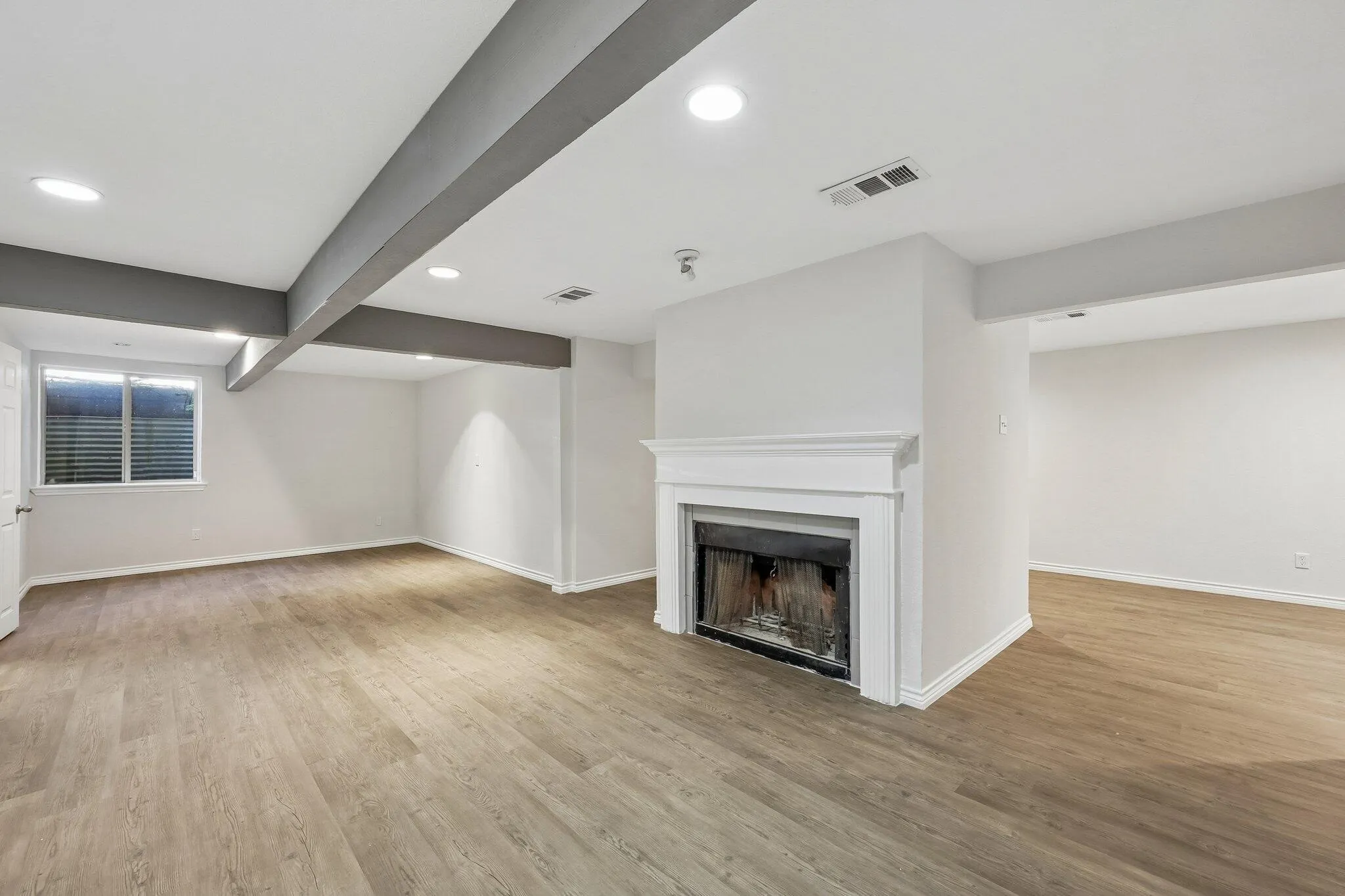 Single Family Residence For Sale in Tarrant County , 6833 Parkwood Drive, North Richland Hills, Texas 76182, 6 Bedroom, 3 Bathroom, 2 Garage spaces, 3,196 Sqft, built in 1986, mls#21347372, Real Estate Agent in North Richland Hills, Homes For Sale in Tarrant county, Homes For Sale in North Richland Hills, Realtor in North Richland Hills Texas, Real Estate Brokerage Independent Realty Texas, Luminita Cordes Realtor